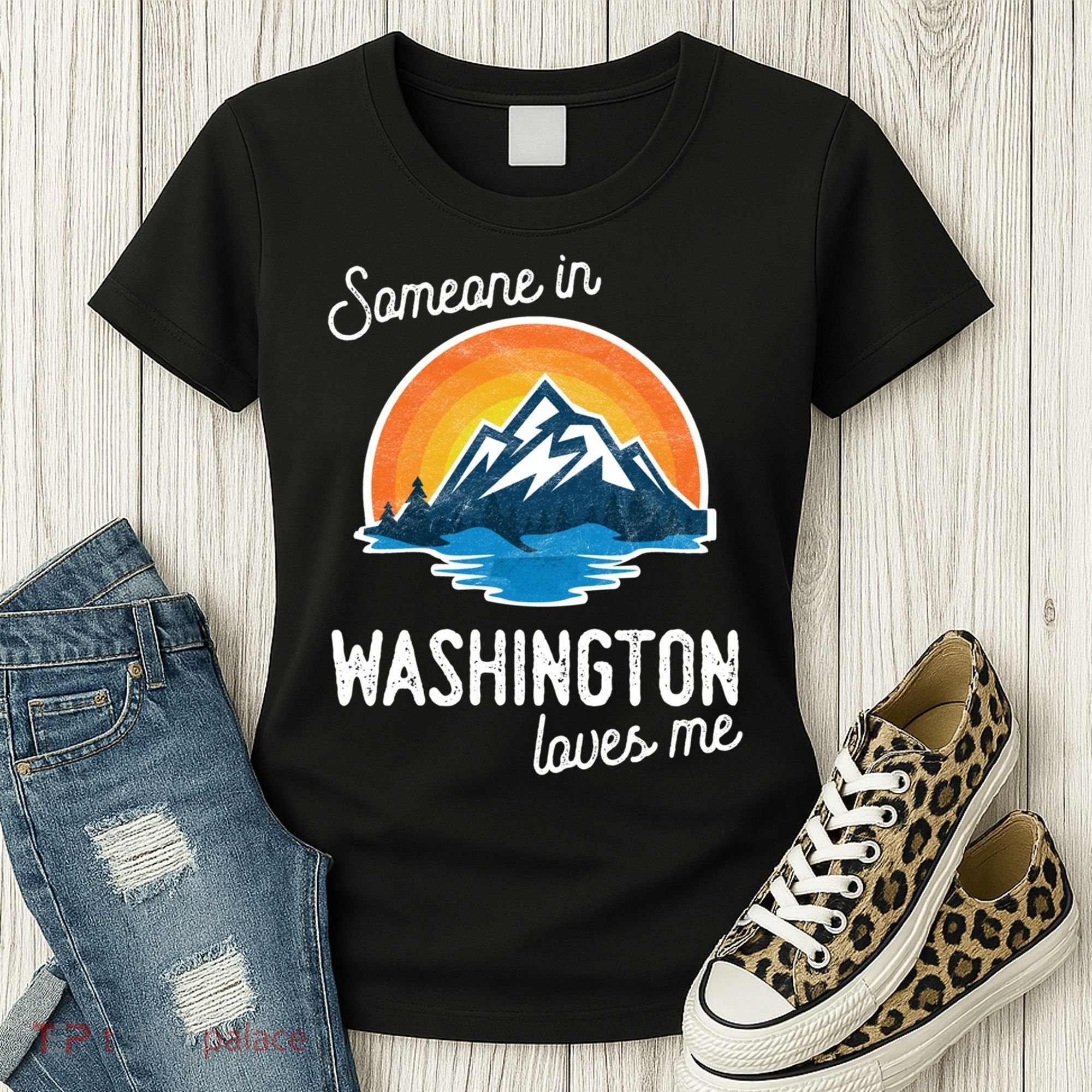 Someone In Washington Loves Me Gift Women's T-Shirt