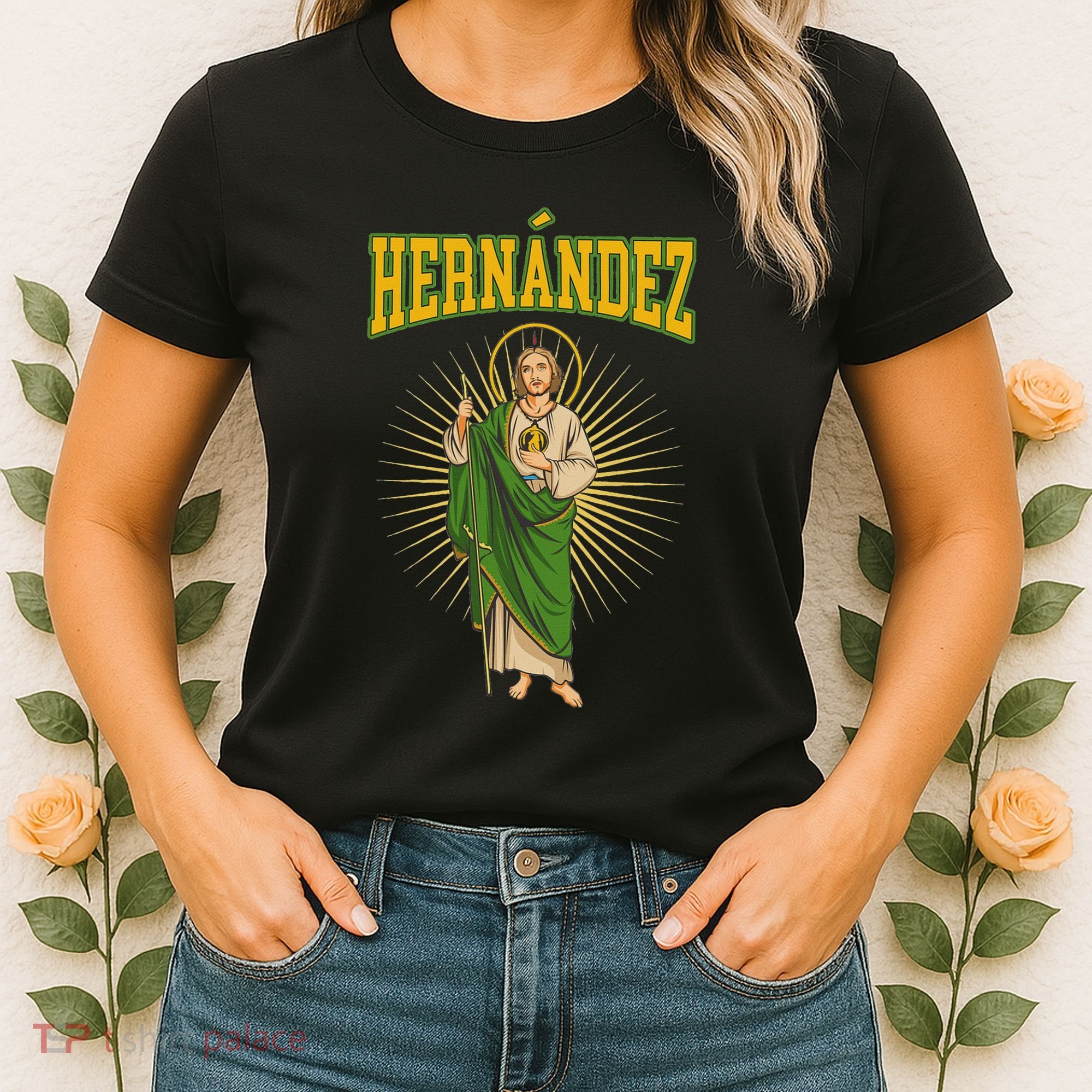 San Judas Tadeo Con Apellido HernáNdez Women's T-Shirt