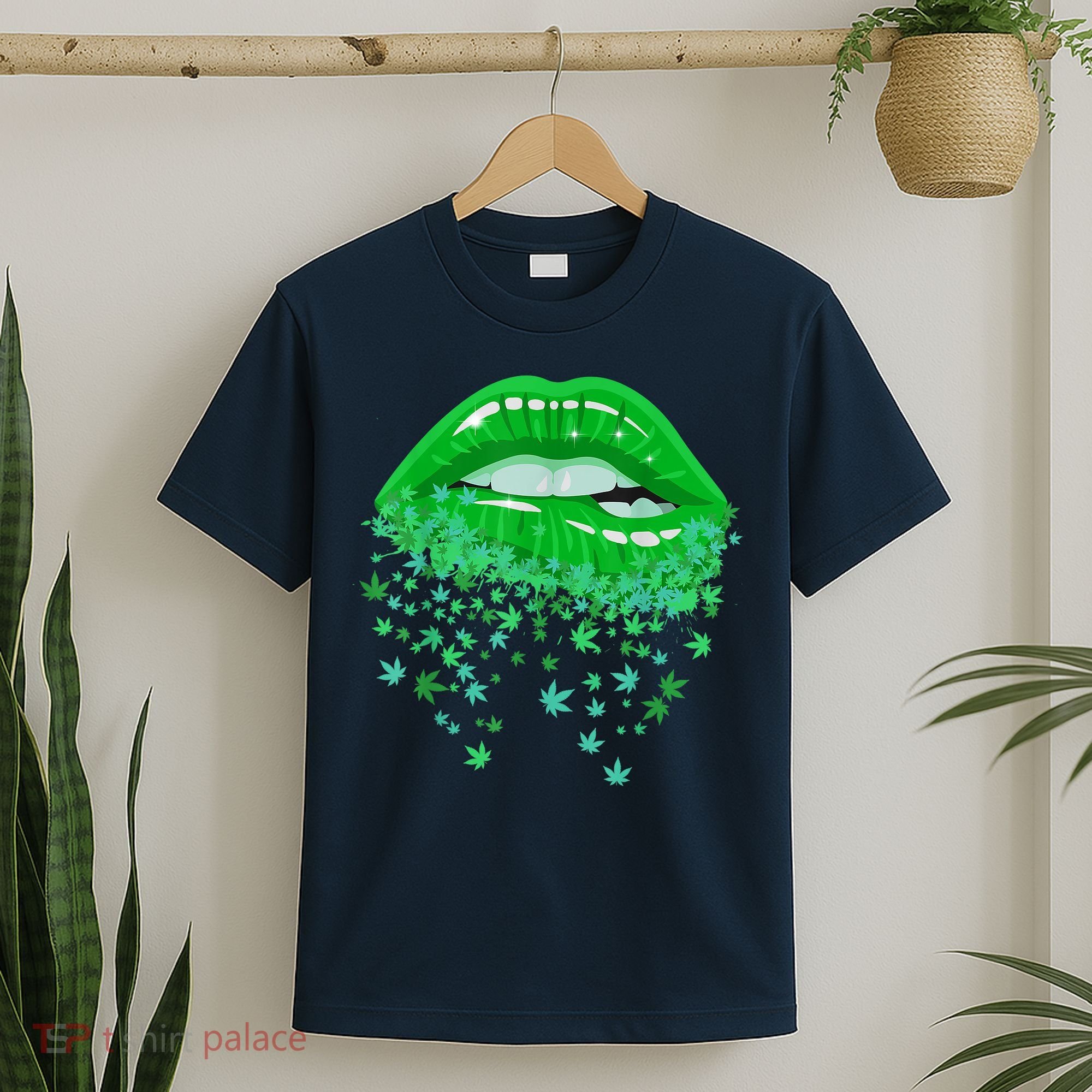 Sexy Lips 420 Cannabis Marijuana Weed Pot Leaf Lover Gift T-Shirt