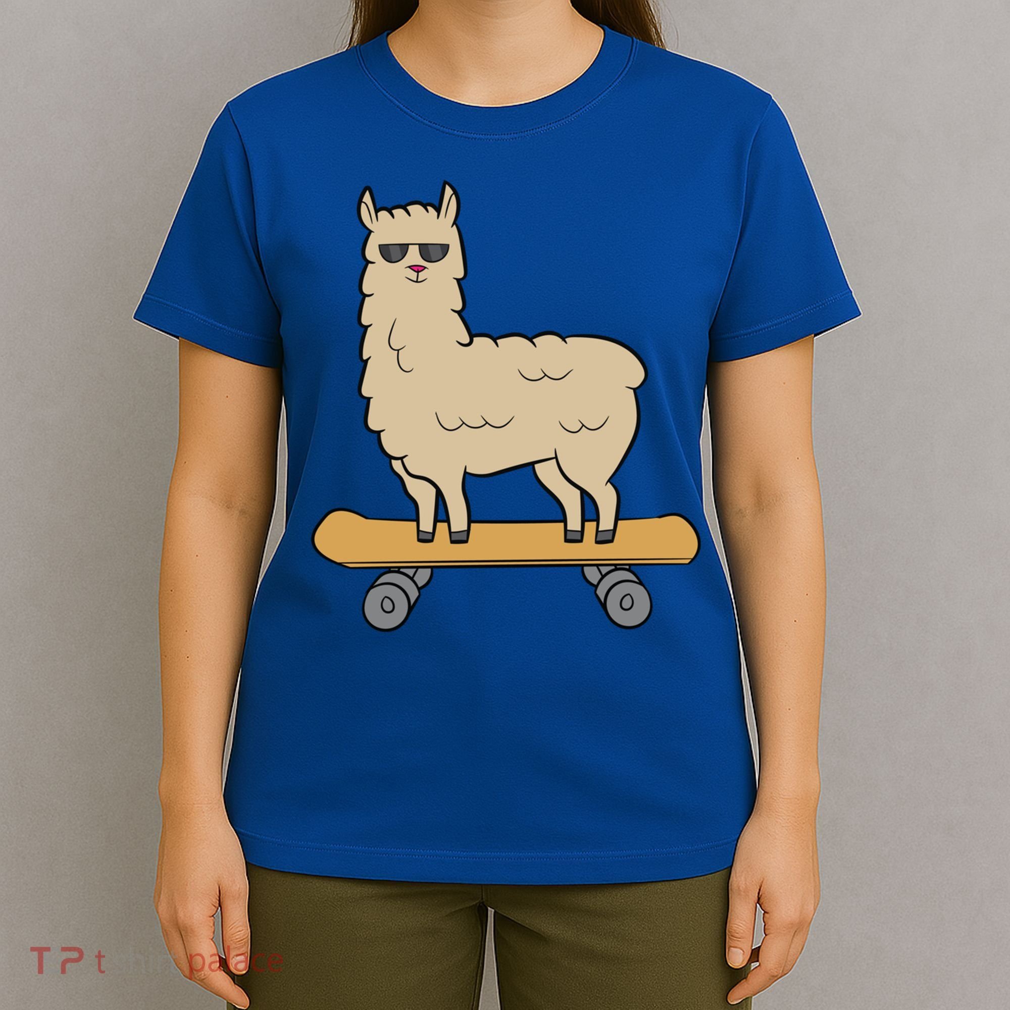 Skateboarding Llama Alpaca Skateboard Llama Gift T-Shirt
