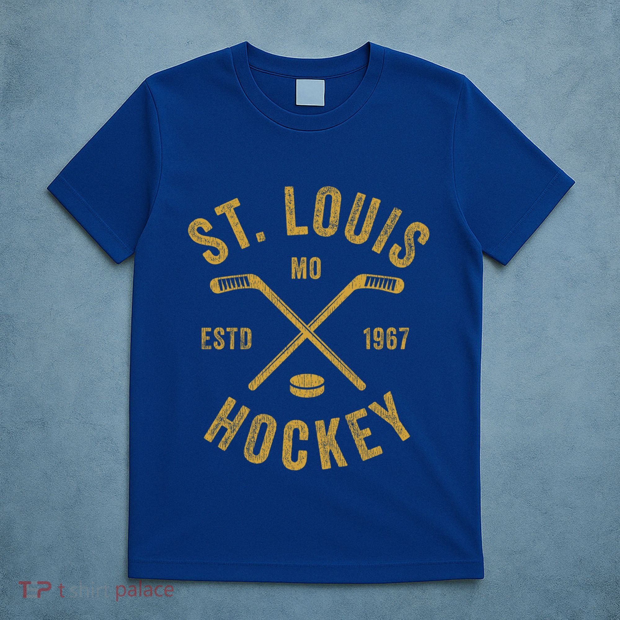 St Louis Ice Hockey Gift Crossed Sticks Gift T-Shirt