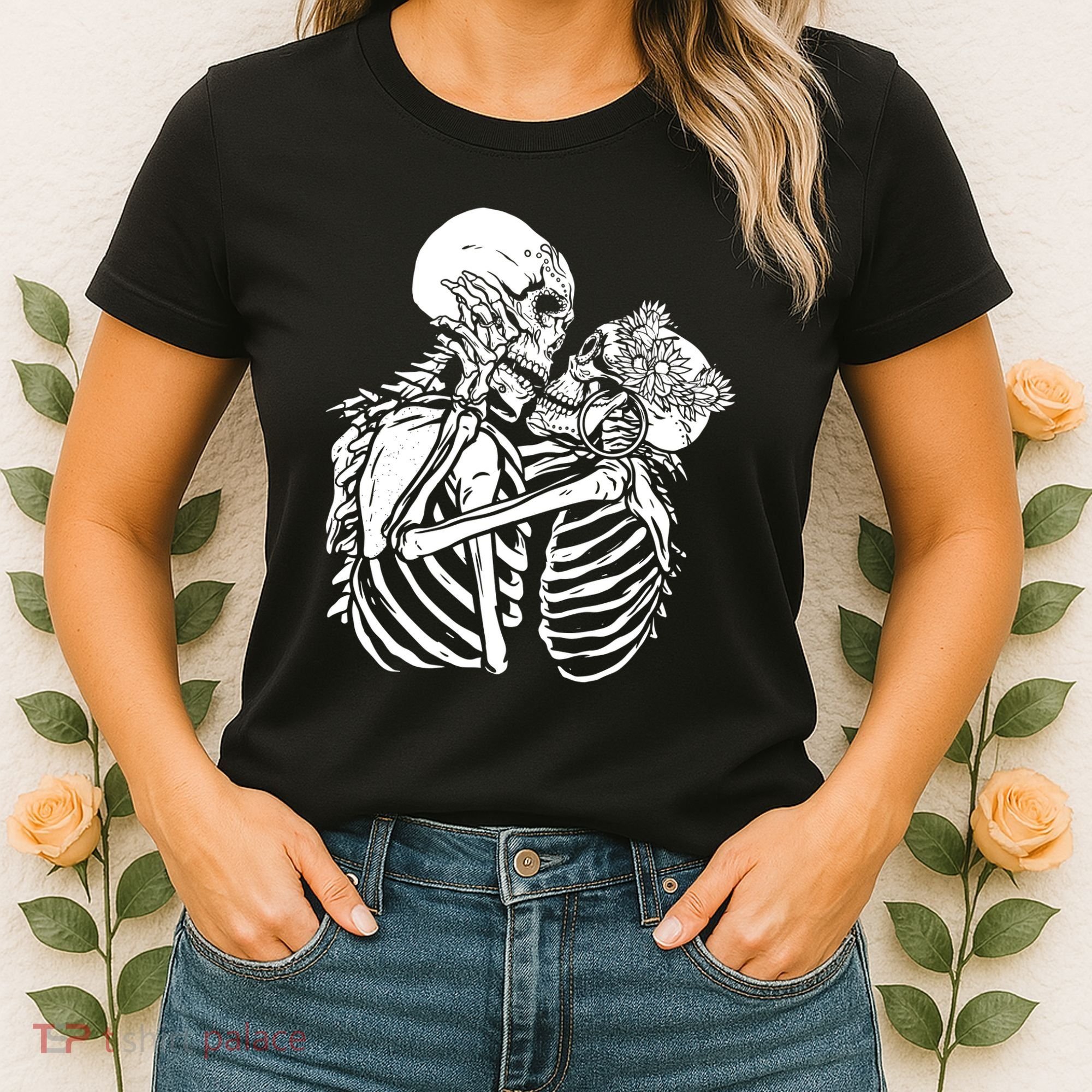 Skeleton Lovers Women's T-Shirt