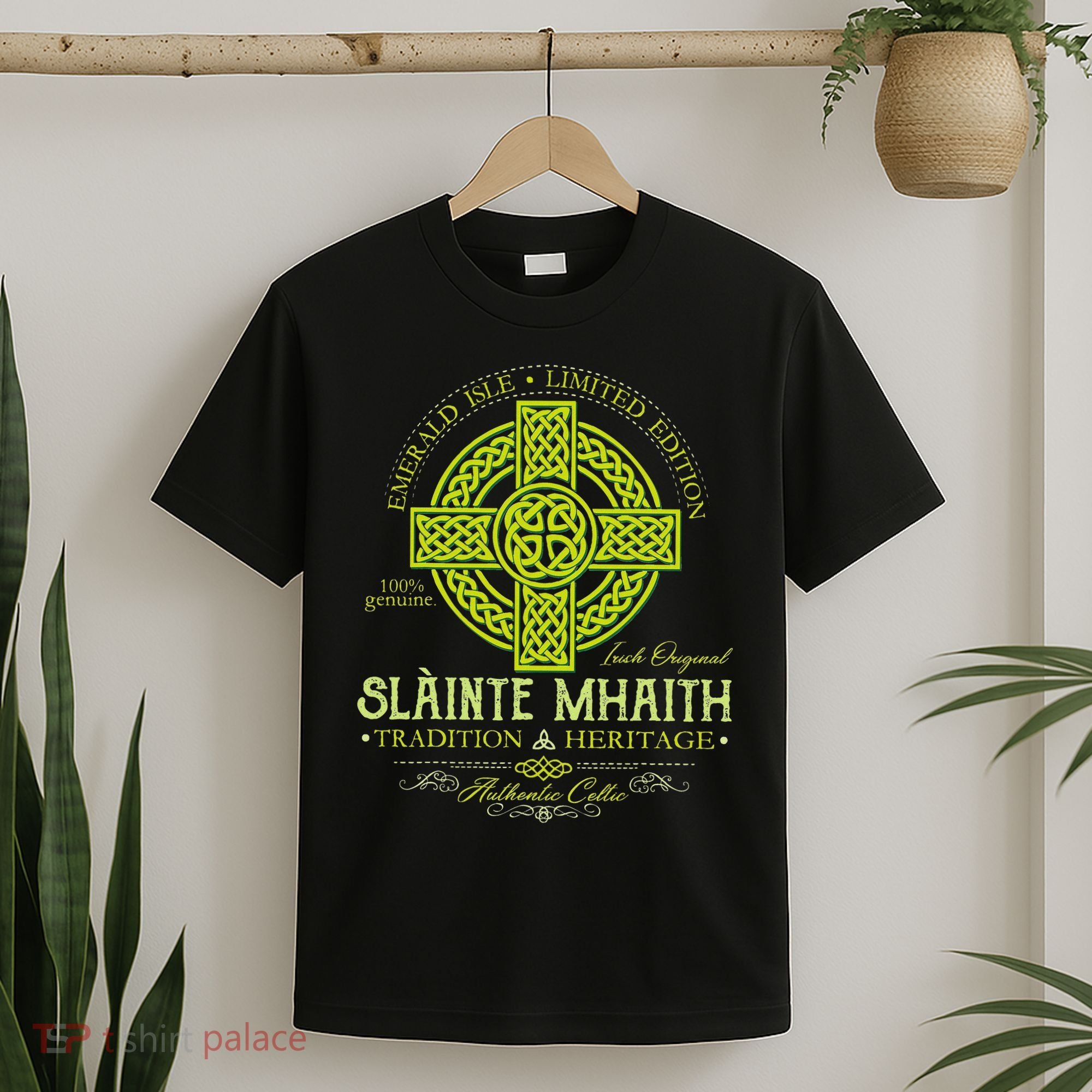 Slainte Mhaith Celtic Knot Cross Irish Original Green T-Shirt