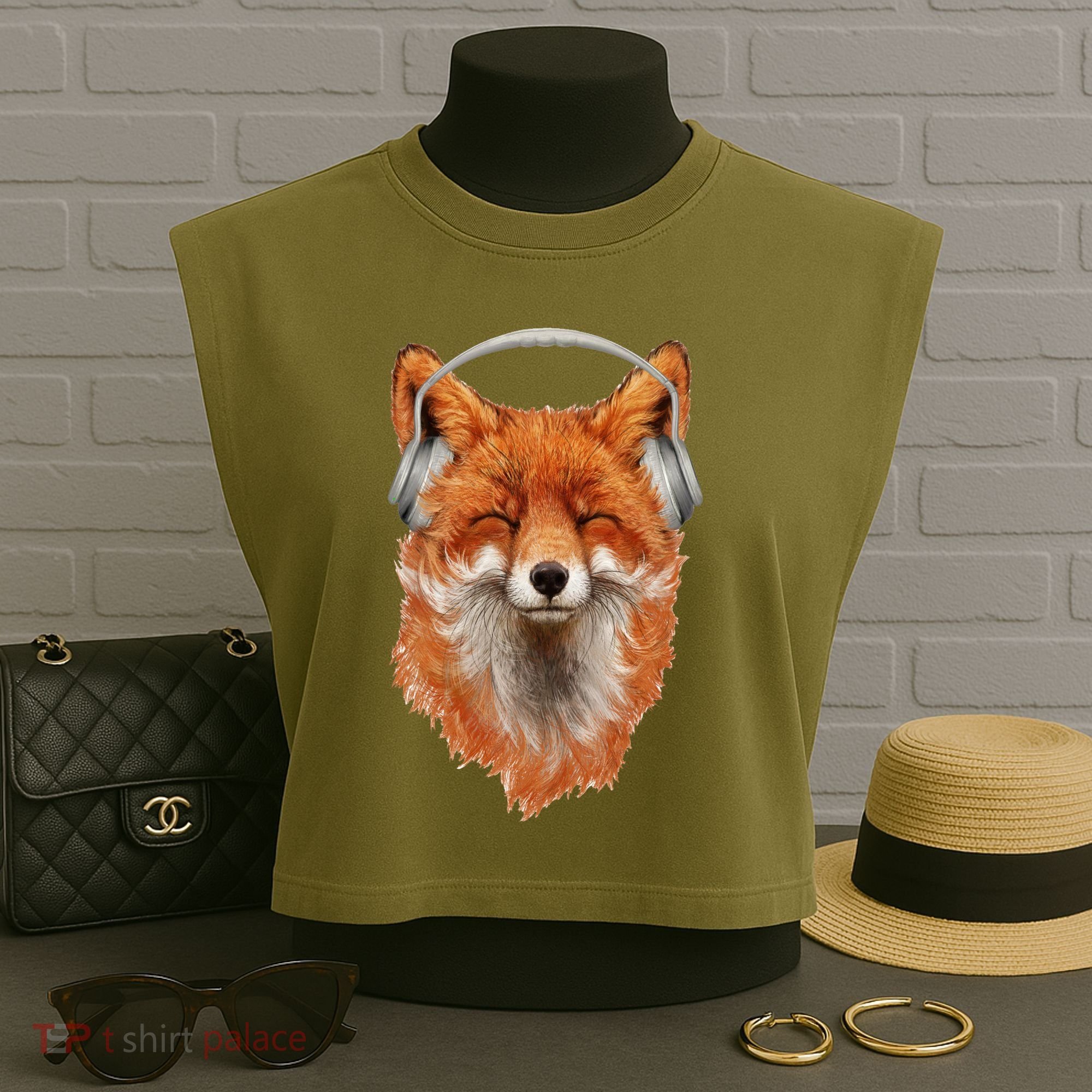 Smiling Musical Fox Garment-Dyed Women's Muscle Tee