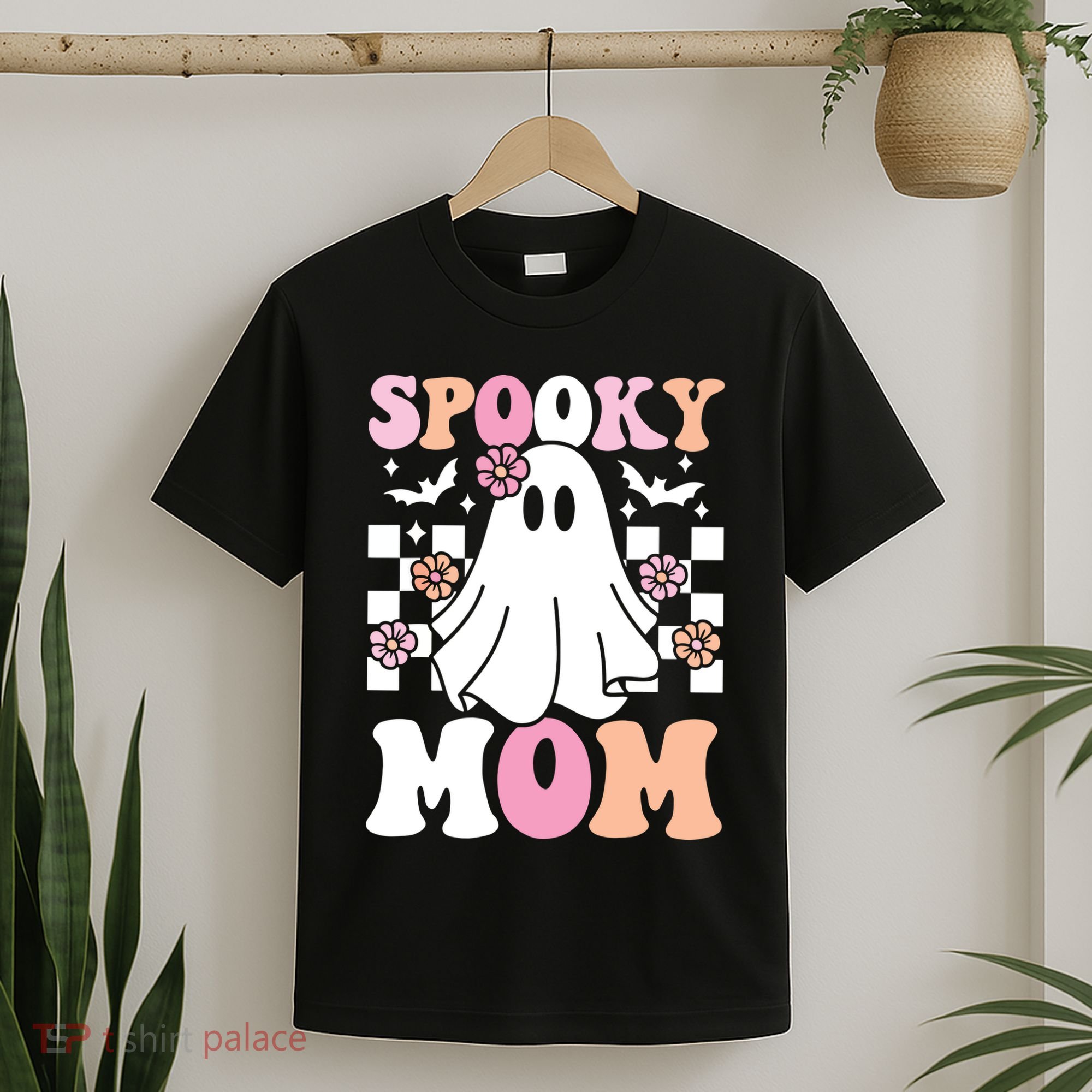 Spooky Mom Halloween Ghost Costume Retro Groovy T-Shirt