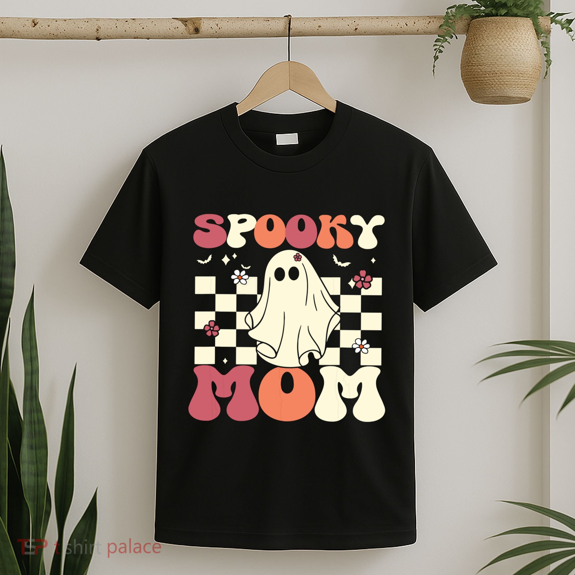 Spooky Mom Halloween Ghost Costume Retro Groovy T-Shirt