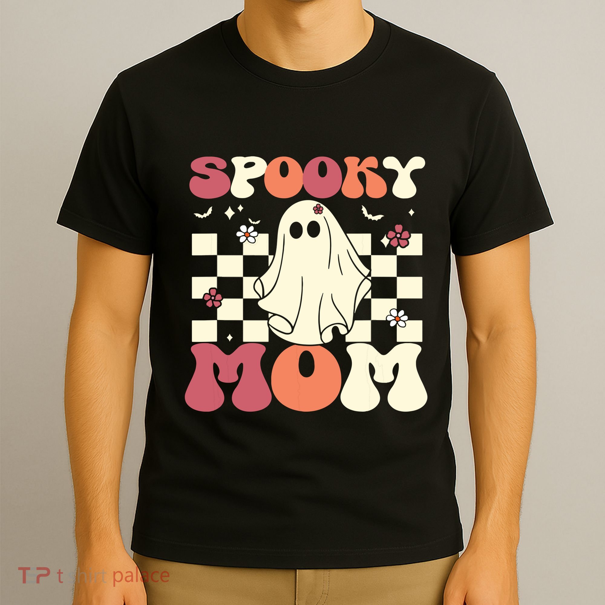 Spooky Mom Halloween Ghost Costume Retro Groovy T-Shirt