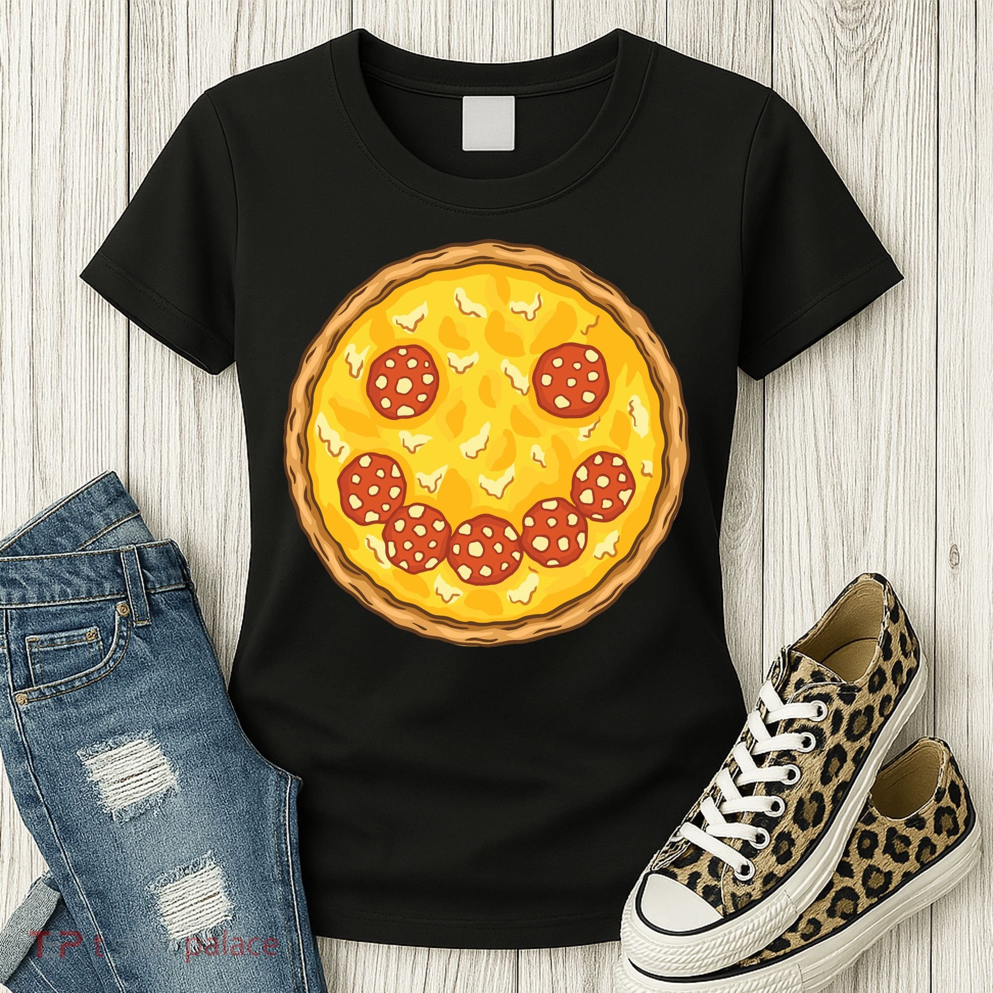 Smiley Pizza Women's T-Shirt