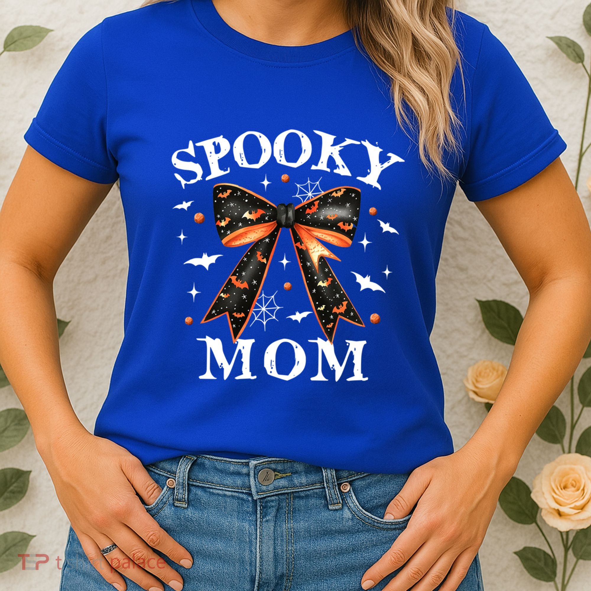 Spooky Mama Spooky Mom Retro Spooky Season Mama Halloween Gift Women's T-Shirt