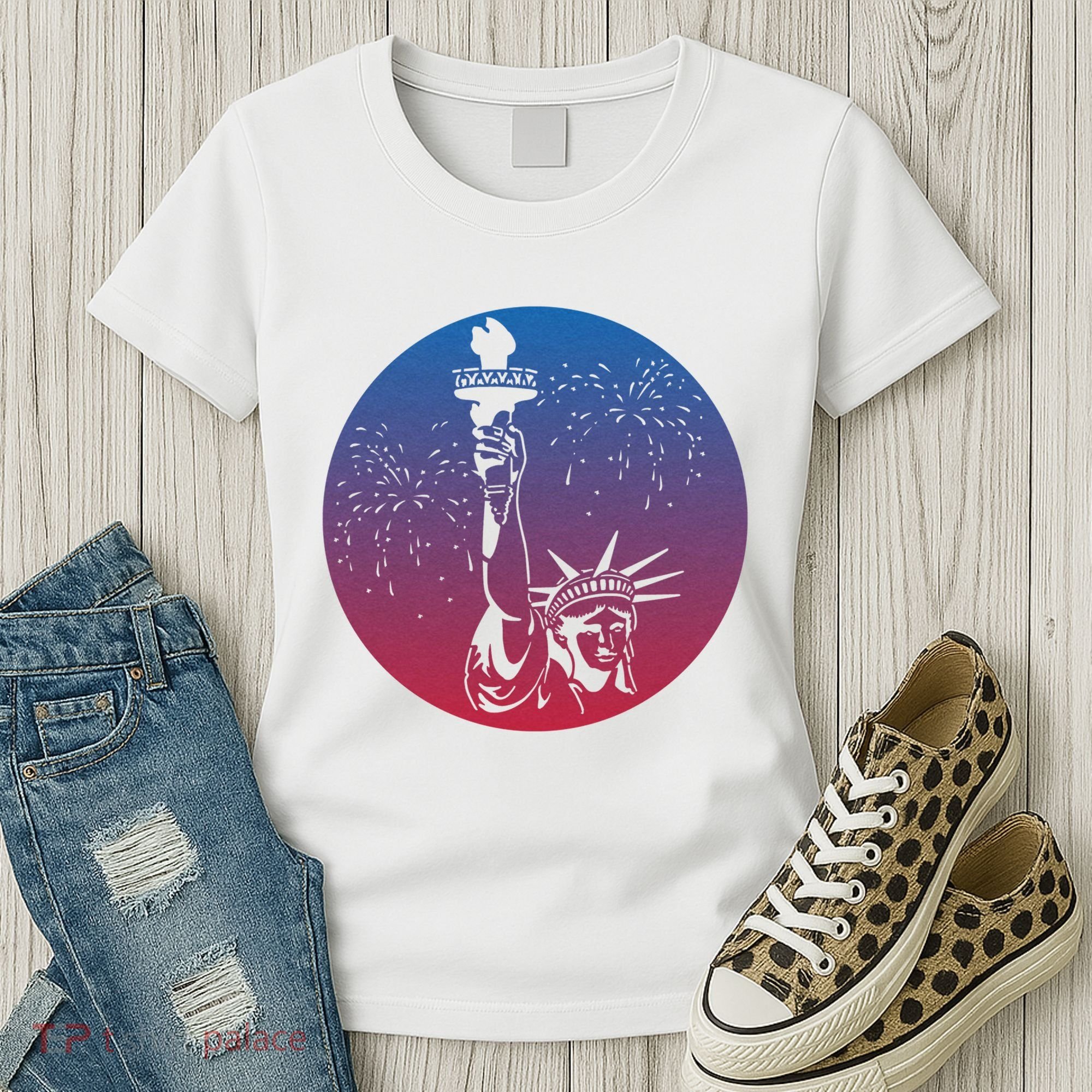 Statue Of Liberty New York Retro Women's T-Shirt