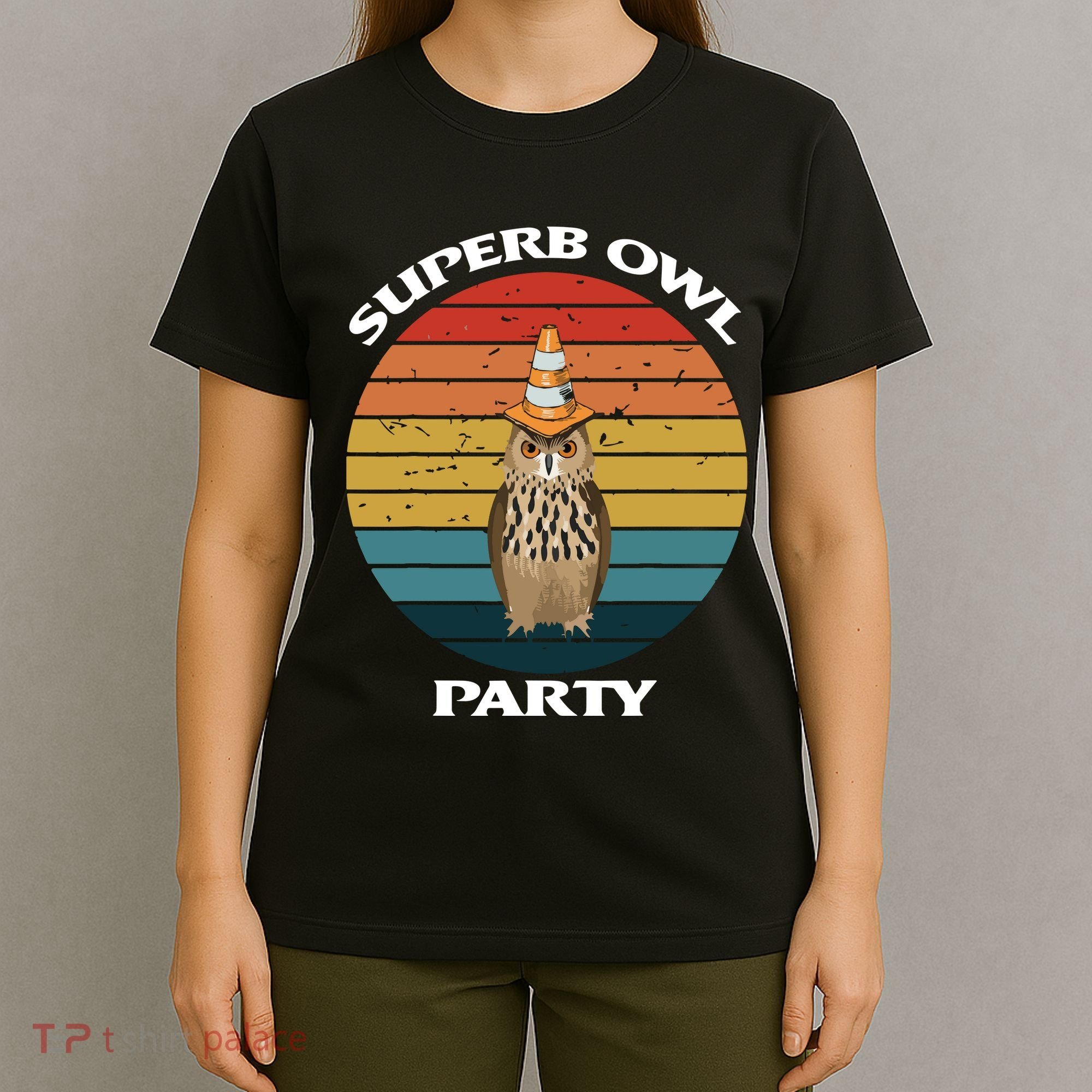 Superb Owl Party Retro Vintage Owl Lover T-Shirt