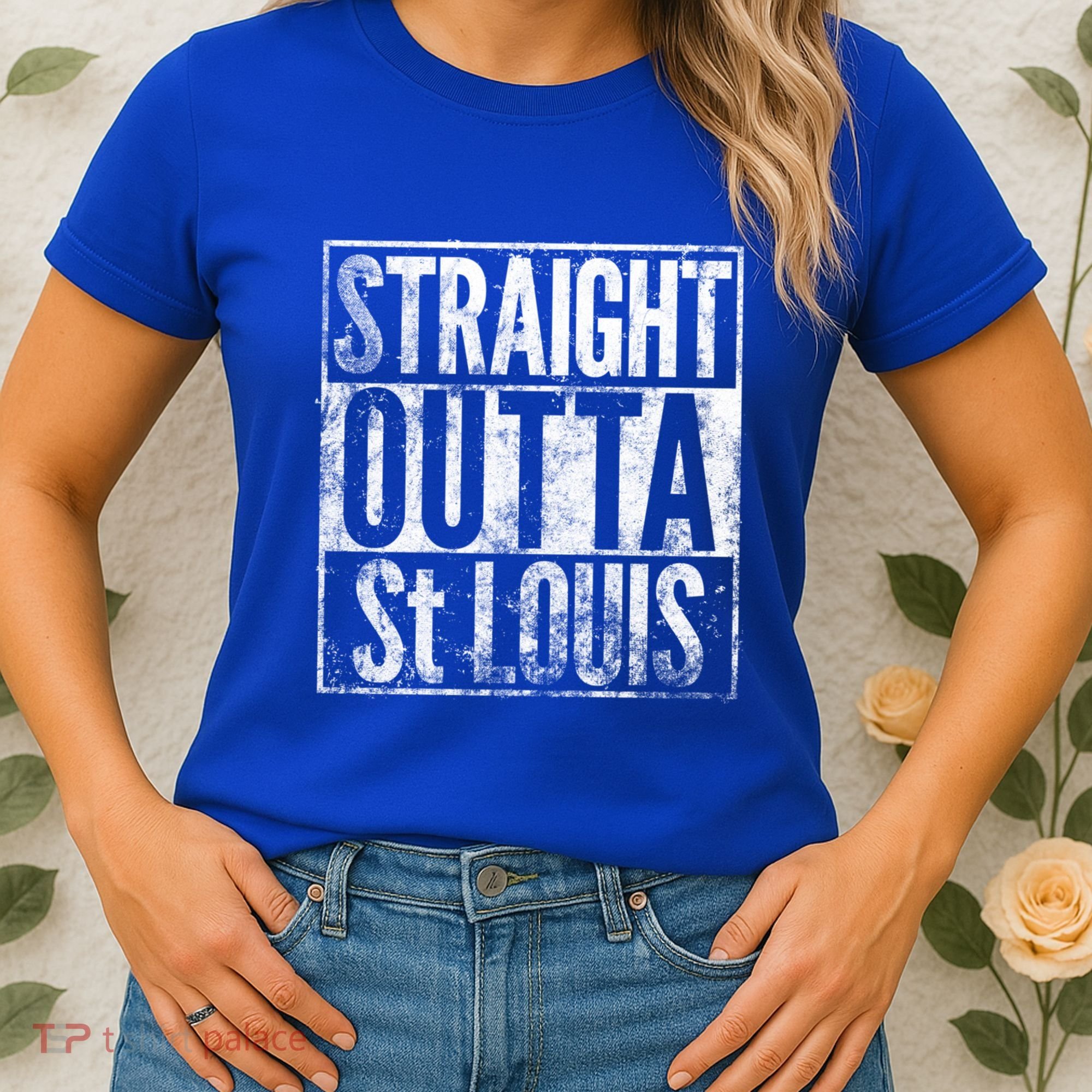 Straight Outta St Louis Missouri Distressed Effect Great Gift Women's T-Shirt