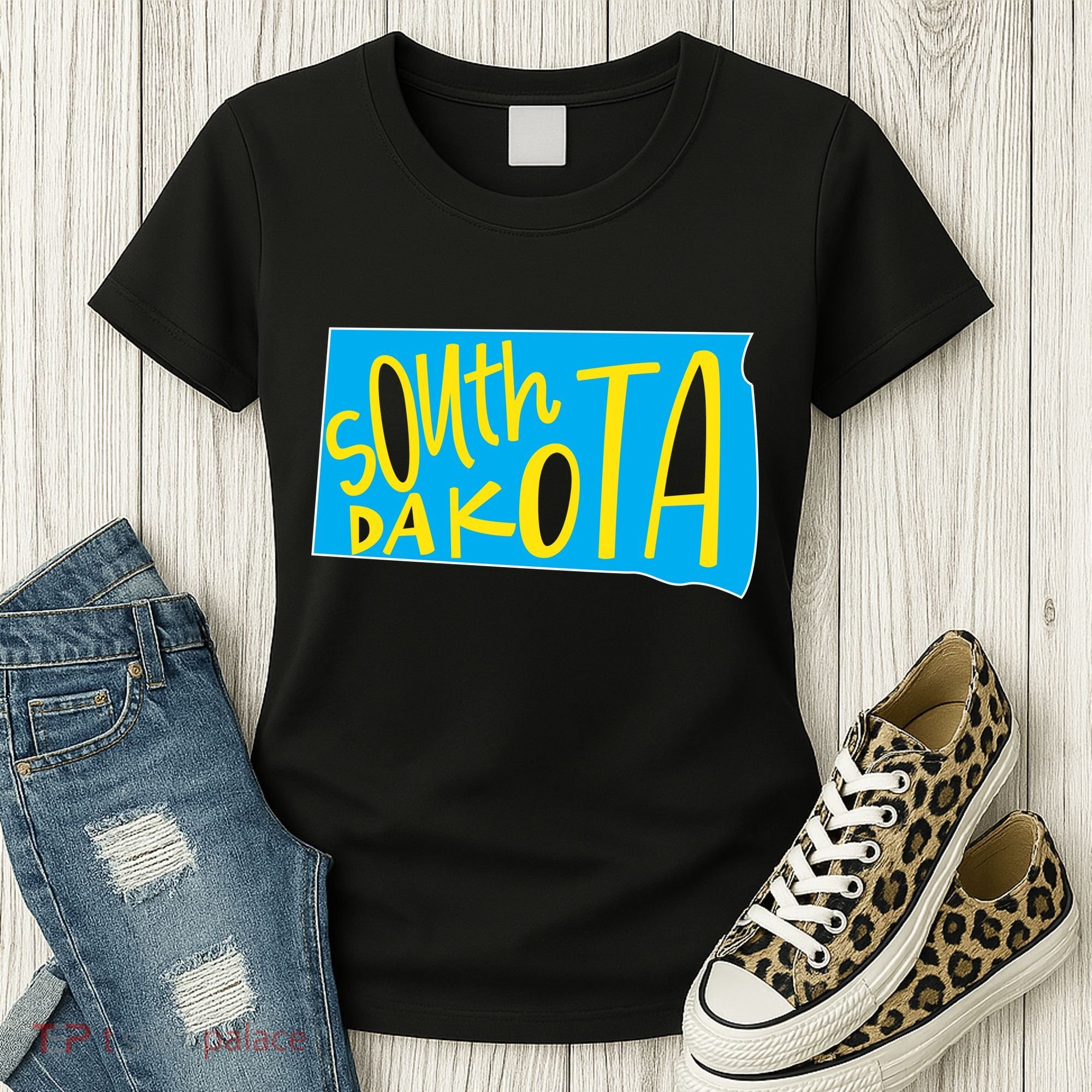 South Dakota Hand Drawn State Outline Women's T-Shirt