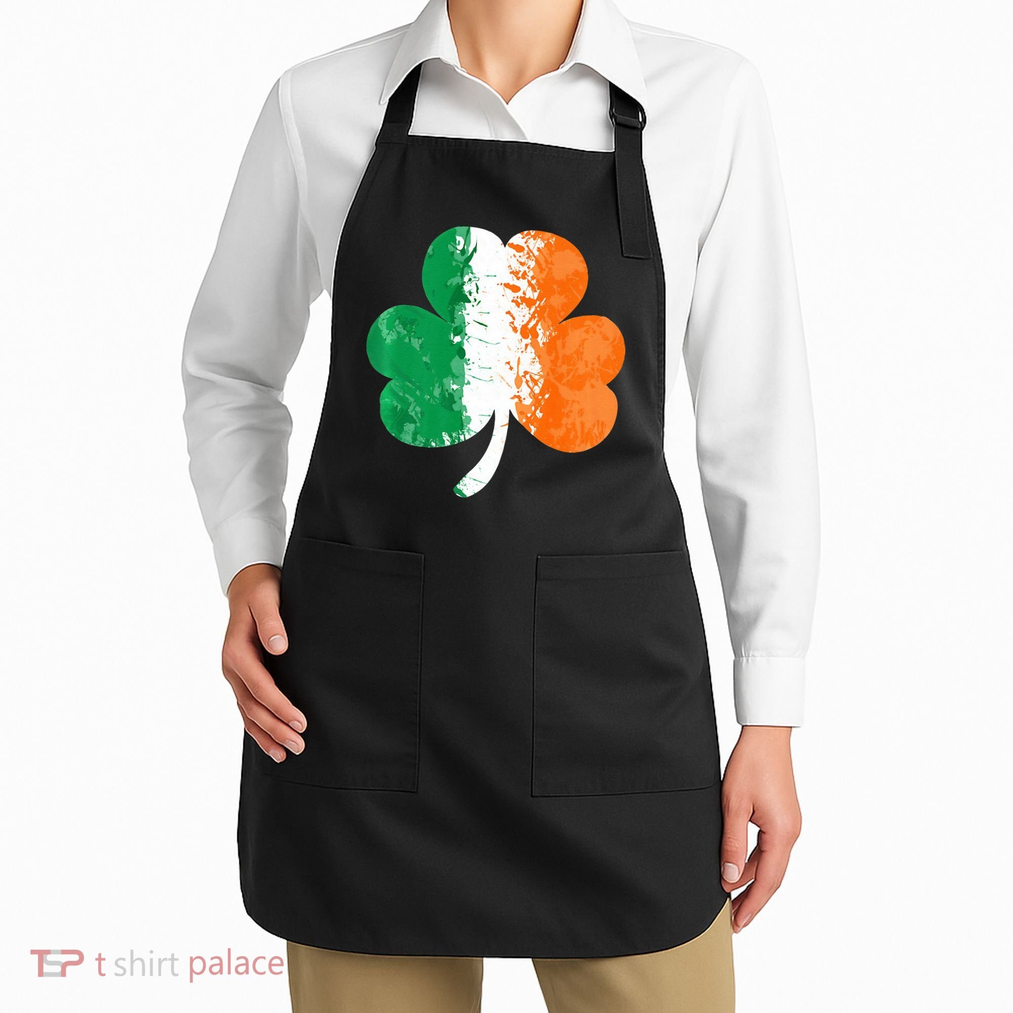 Saint Patrick's Day Irish Flag GrungeStyle Shamrock Apron