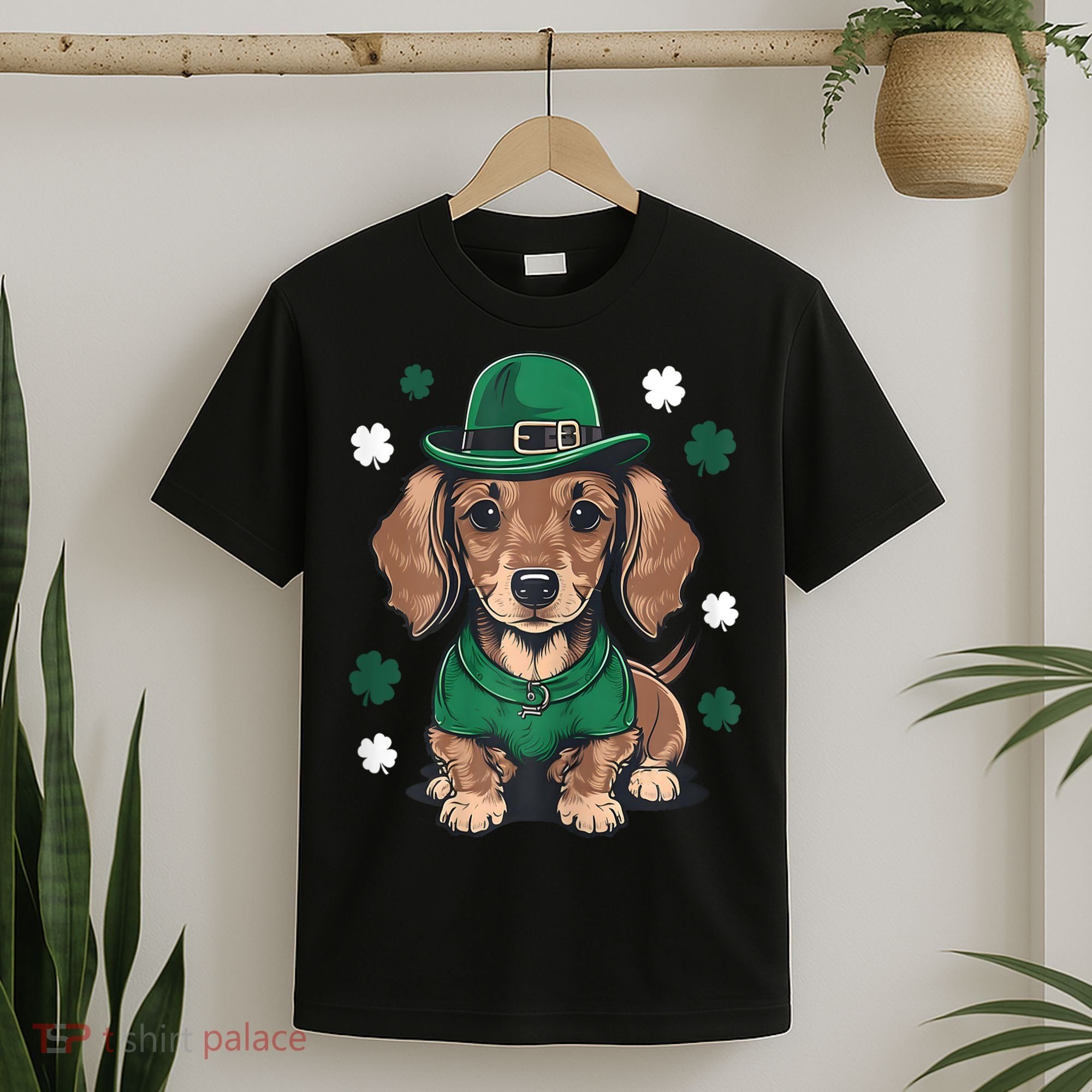 St Patricks Day Cute Dachshund Weiner Dog Shamrock Gift T-Shirt