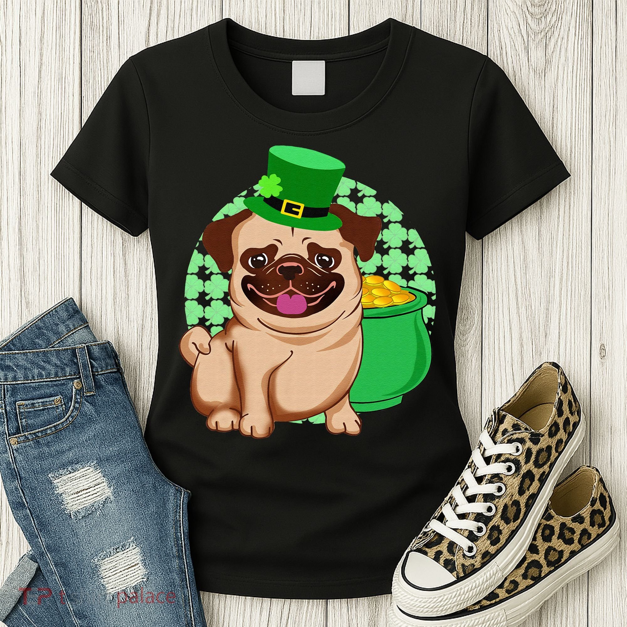 St Patricks Day Lucky Pug Dog Leprechaun Irish Shamrock Women's T-Shirt
