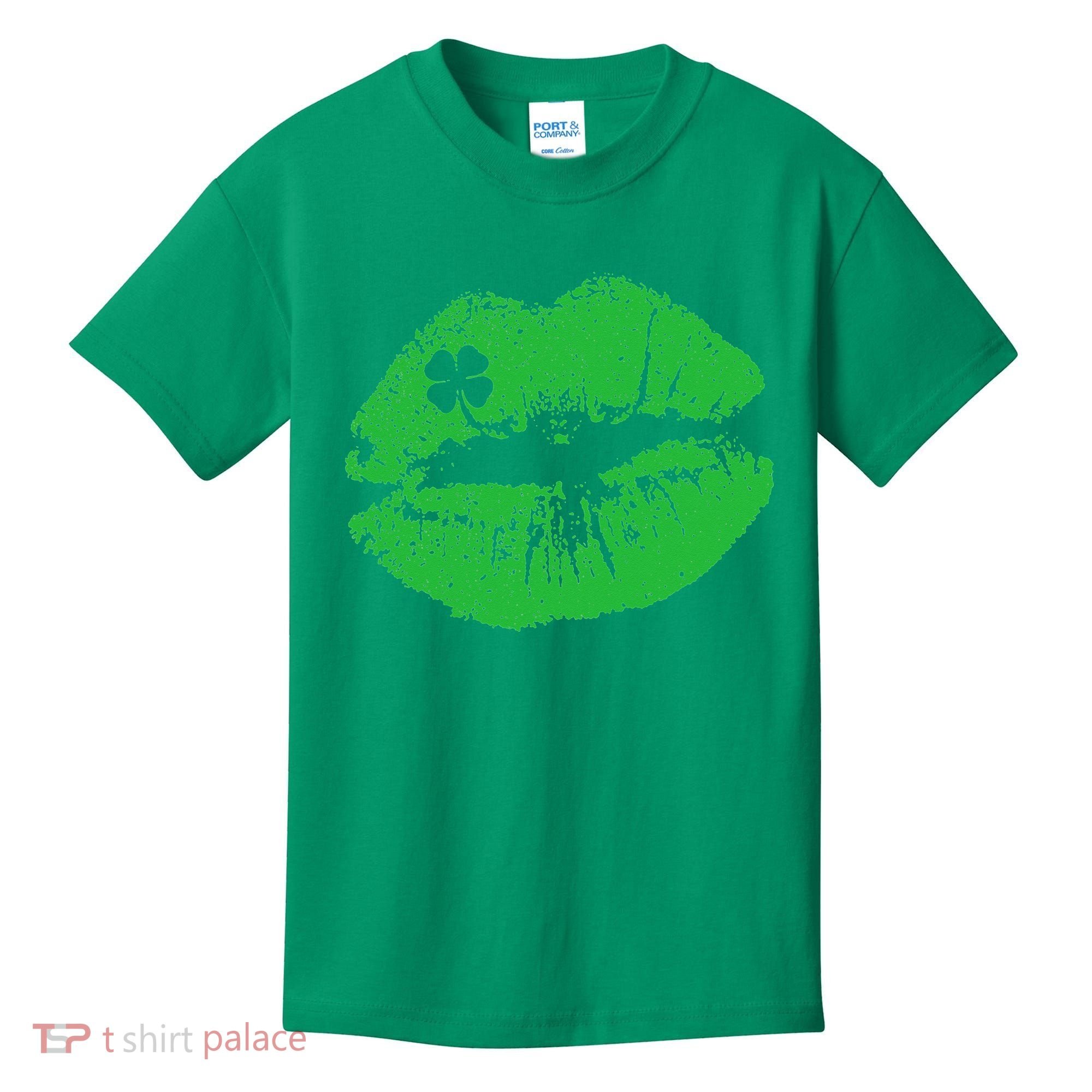 St Patricks Day Funny Kissin Lips Kissing Irish Clover Kids T-Shirt