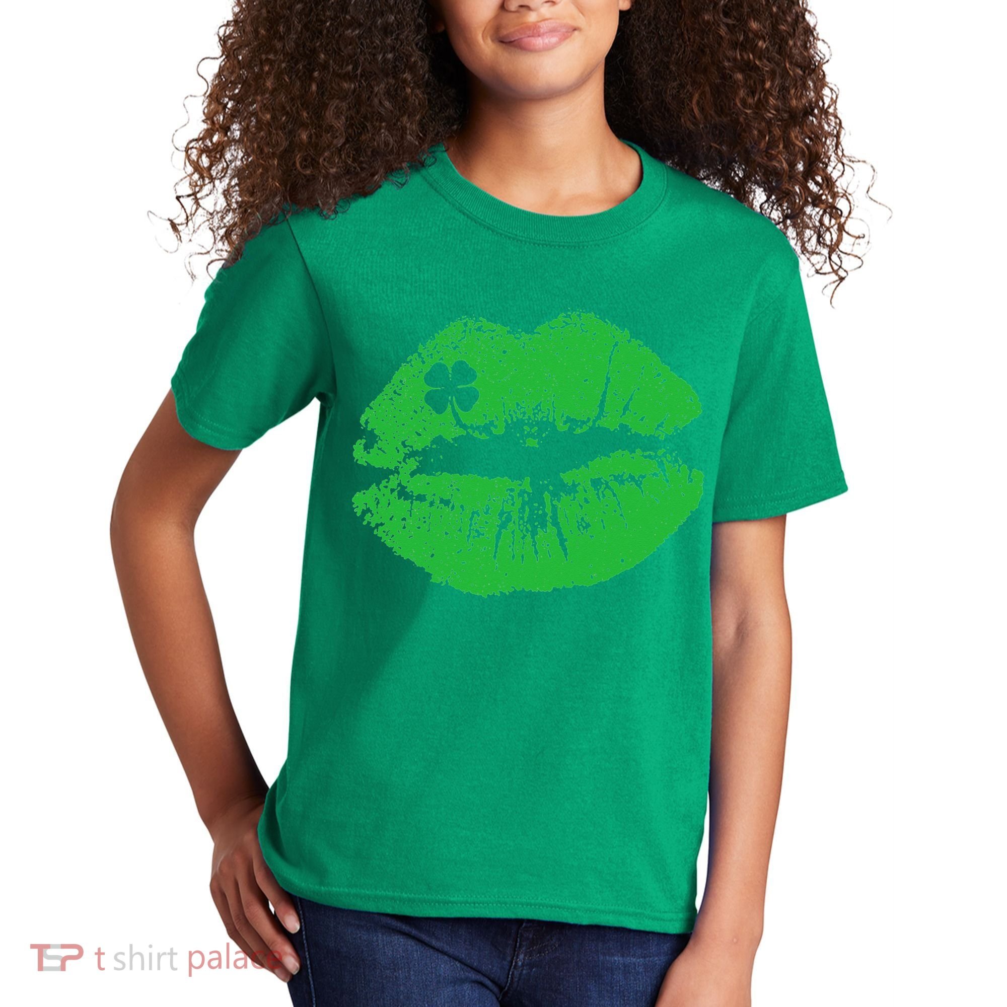 St Patricks Day Funny Kissin Lips Kissing Irish Clover Kids T-Shirt