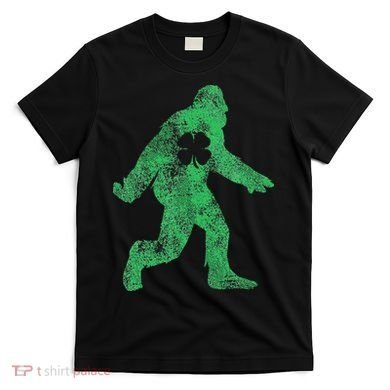 St Patricks Day Bigfoot Irish Sasqautch Saint Paddy's Gift T-Shirt