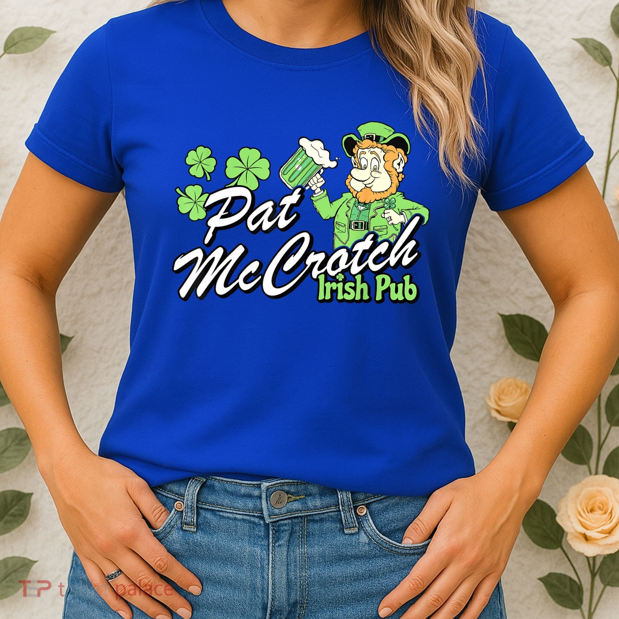 St. PattyS Day Pat Mccrotch Irish Pub Lucky Clover Women's T-Shirt