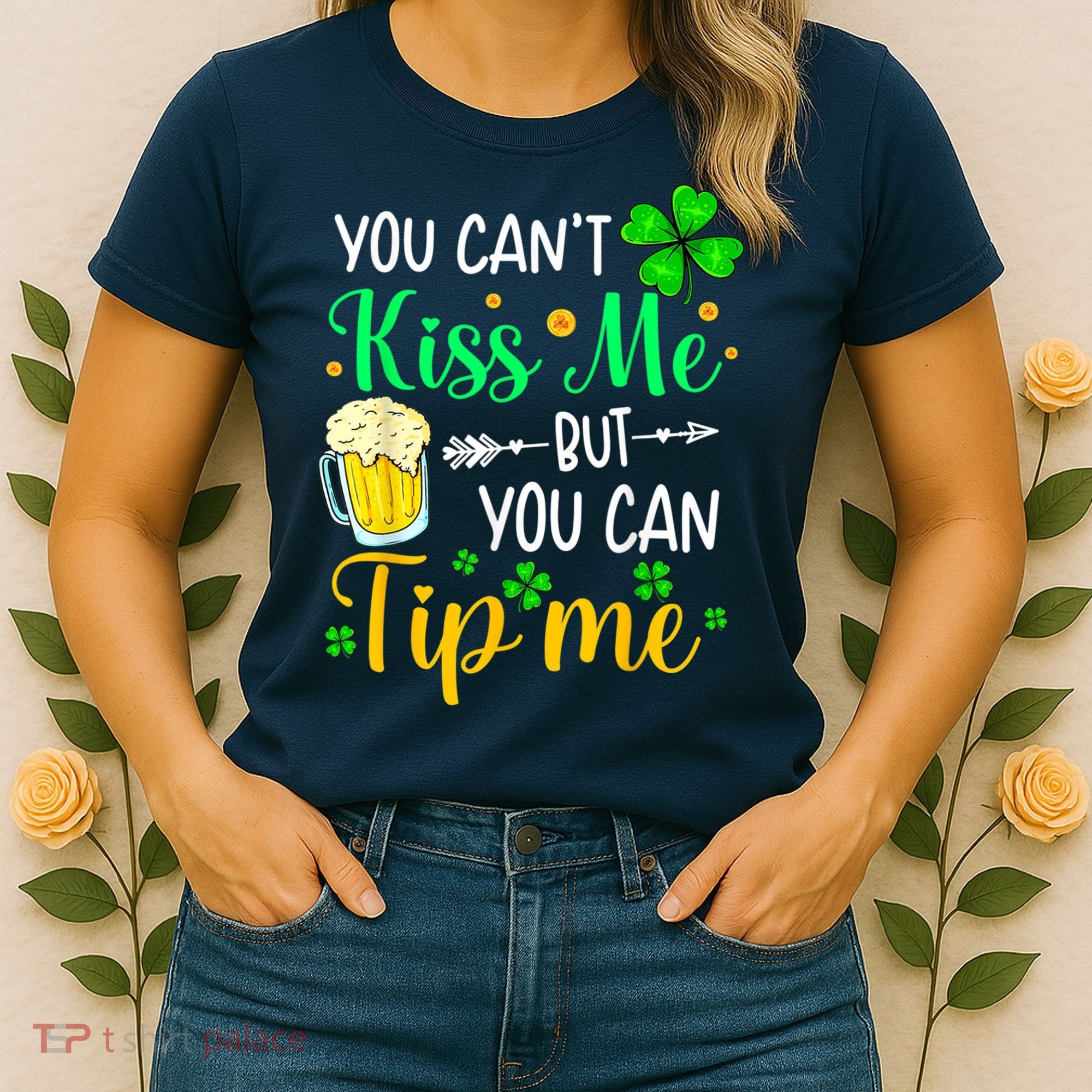 St Patrick's Day Lucky Shamrock Waitress Bartender Waiter Women's T-Shirt