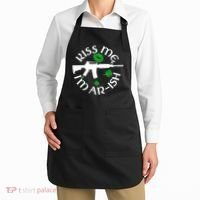St Patricks Day Kiss Me Im Arish Ar Gun Apron thumb 2