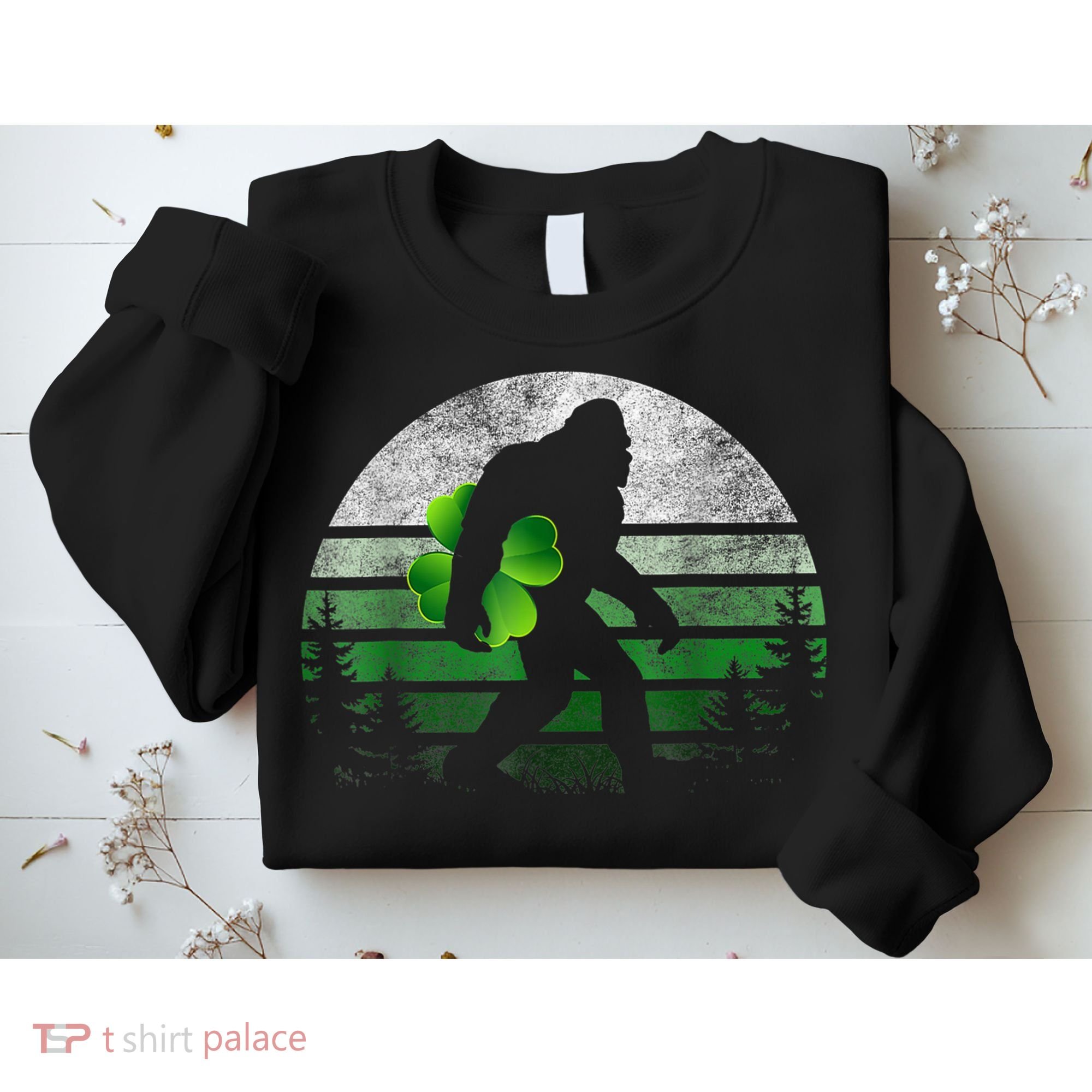 St Patricks Day Bigfoot Irish Shamrock Sasquatch Clover Leaf Sweatshirt