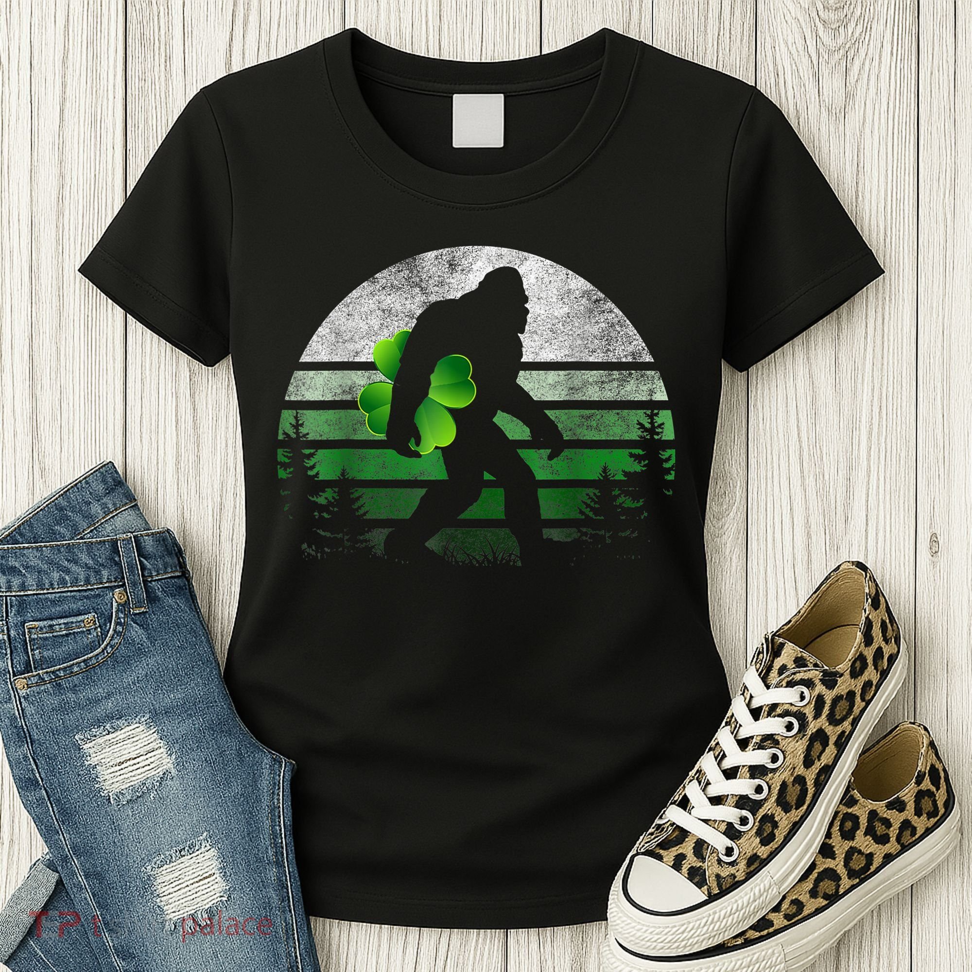 St Patricks Day Bigfoot Irish Shamrock Sasquatch Clover Leaf Women's T-Shirt