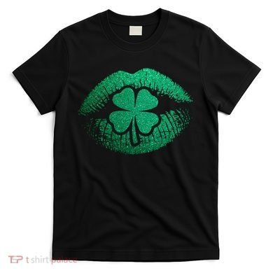 St PatrickS Day Irish Leaf Clover Lips T-Shirt