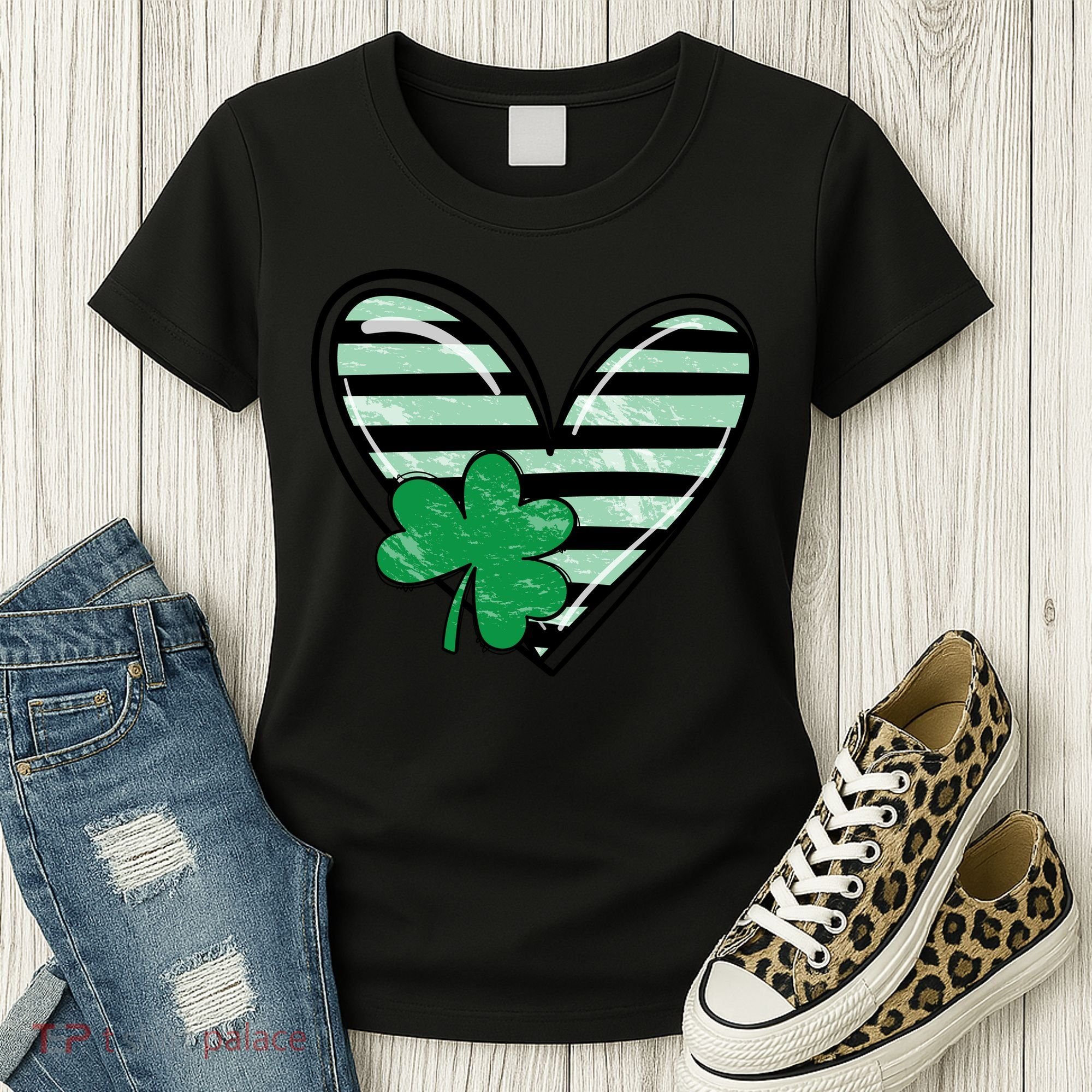St Patrick's Day Clover Heart Holiday Women's T-Shirt