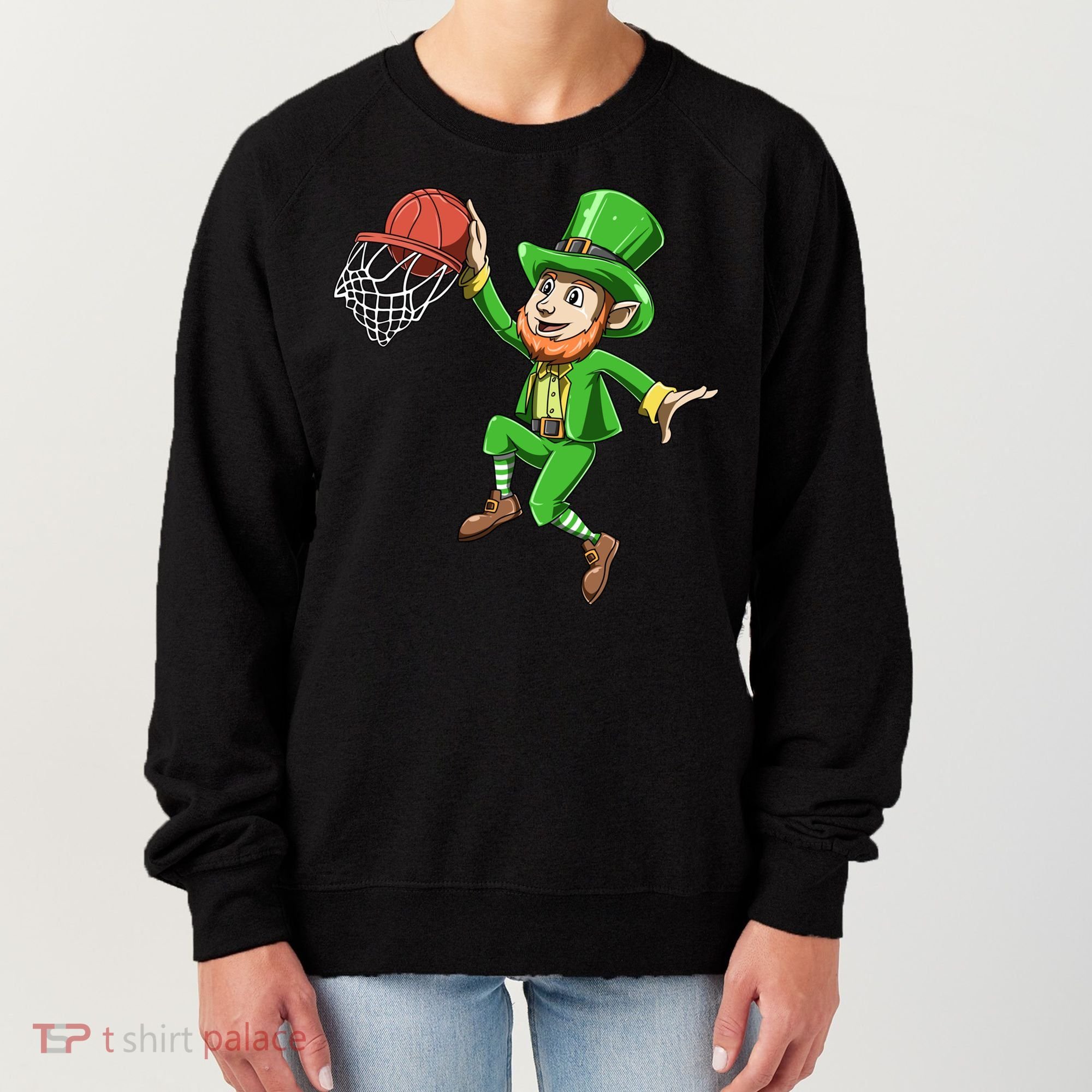 St Patrick's Day Basketball Irish Basketball Dunk Leprechaun Great Gift Women's Sweatshirt