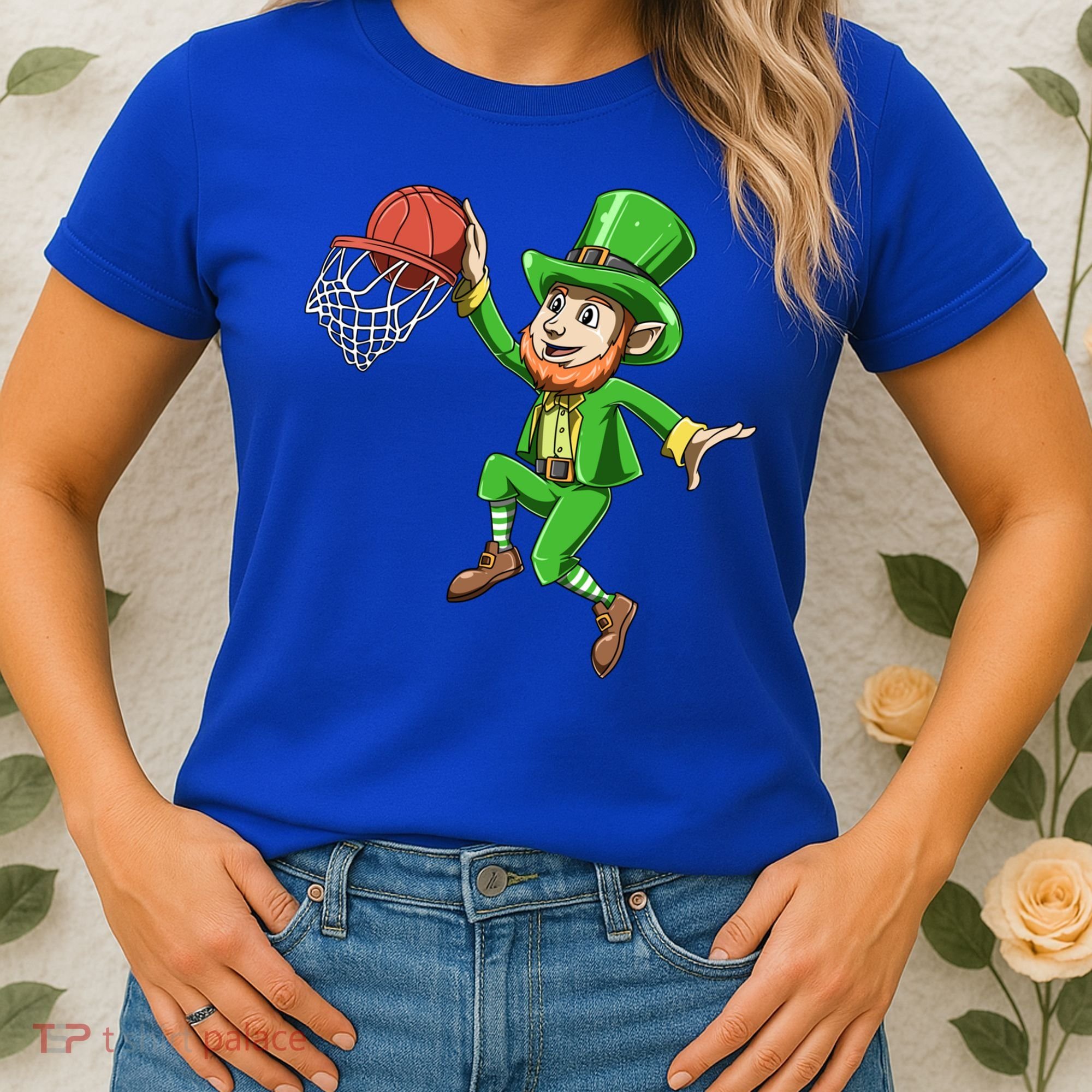 St Patrick's Day Basketball Irish Basketball Dunk Leprechaun Great Gift Women's T-Shirt