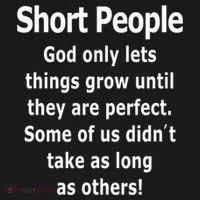Short People God Only Lets Things Grow Untill They Are Perfect Apron thumb 3