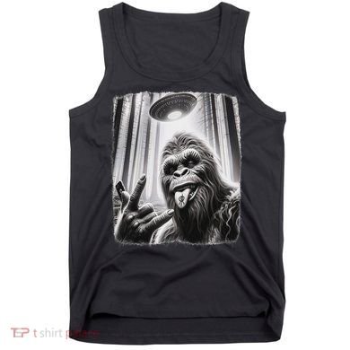 Sasquatch Selfie Big Foot Rock On Ufo Alien Tank Top
