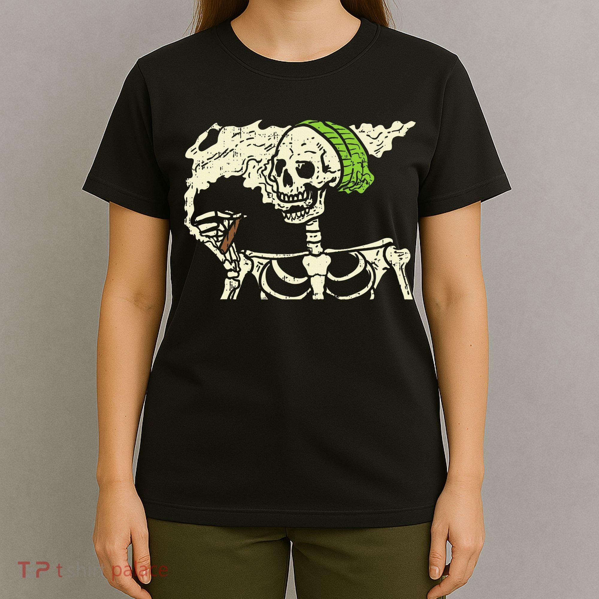 Smoking Skeleton Joint Funny Weed Pot 420 Cannabis Halloween T-Shirt