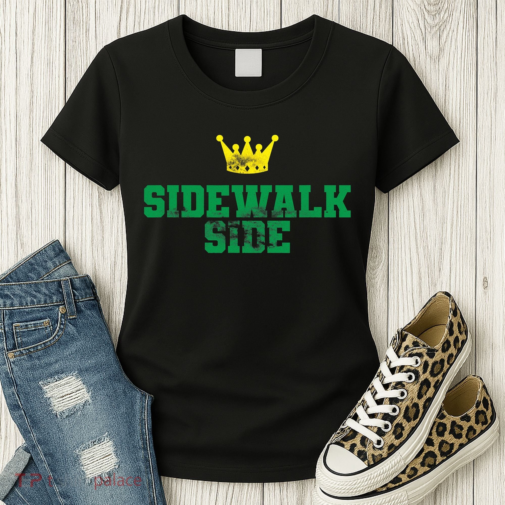 Sidewalk Side Mardi Gras Funny Festival Parade Costume Women's T-Shirt