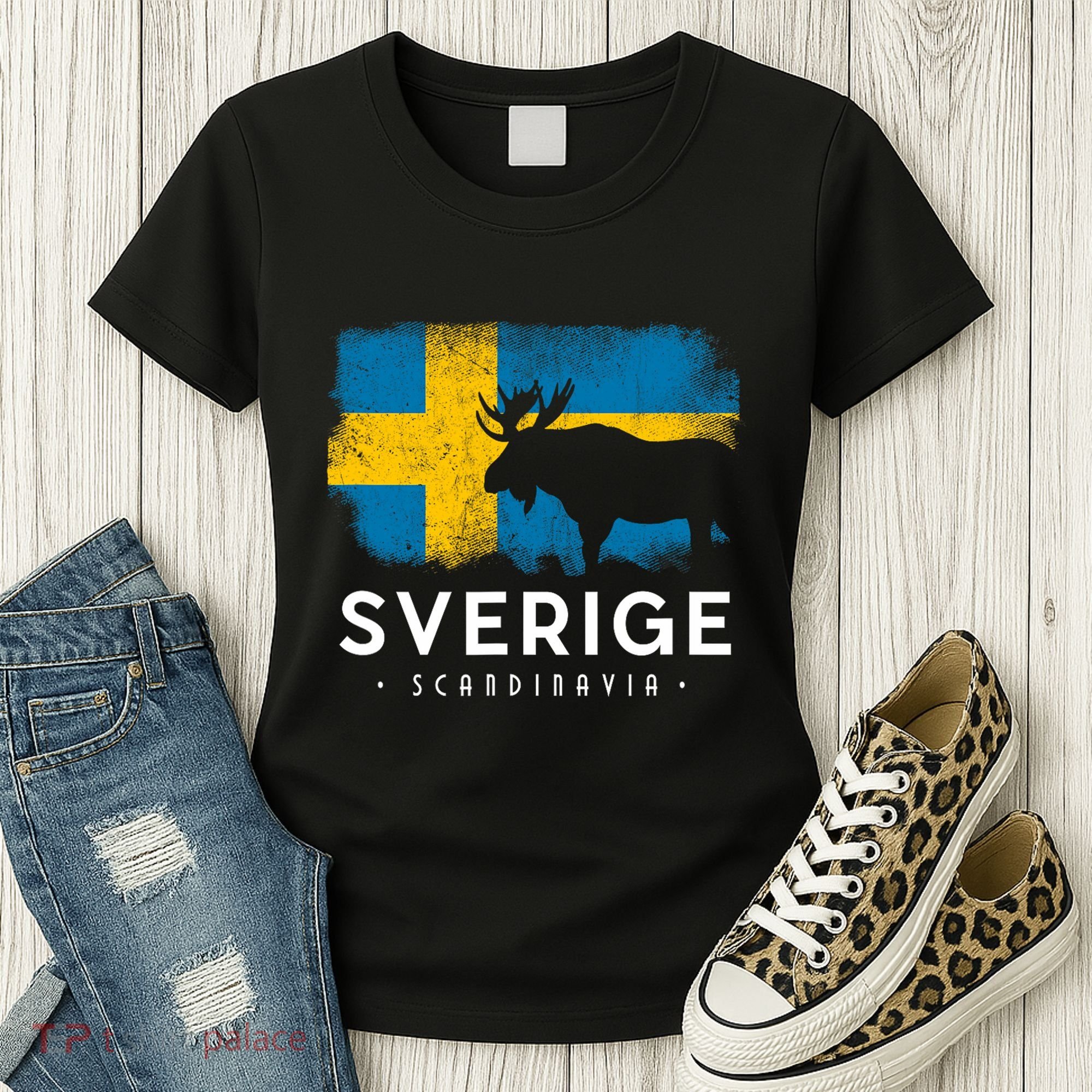 Sverige Scandinavia Midsommar Swedish Flag Sweden Women's T-Shirt