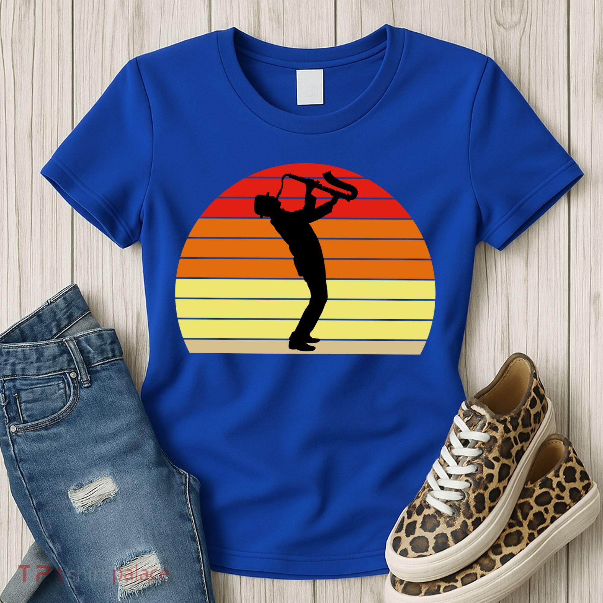 Sunset Saxophone Retro Saxophone Player Cool Gift Women's T-Shirt