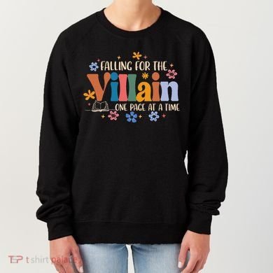 Spicy Smut Reader Falling For The Villain One Page At A Time Women's Sweatshirt