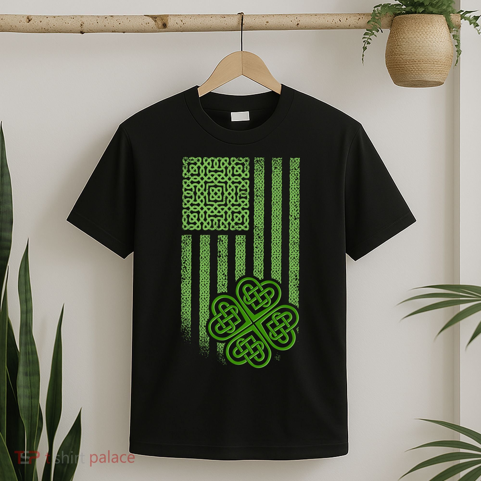 St Patrick's Day Celtic Shamrock US American Flag T-Shirt