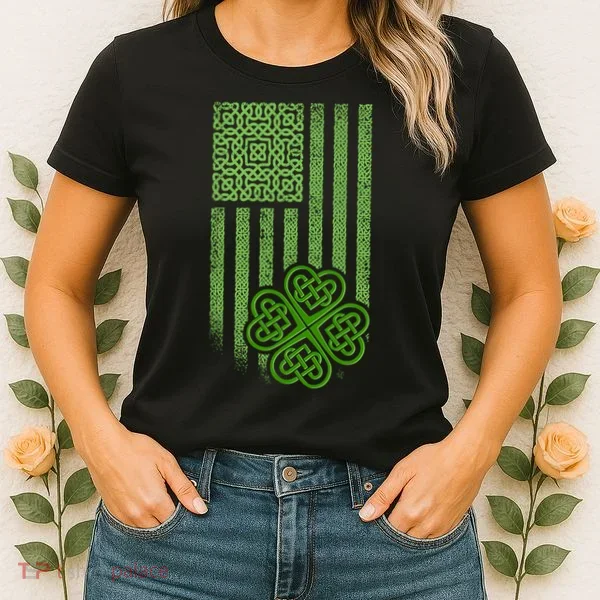 St Patrick's Day Celtic Shamrock US American Flag Women's T-Shirt