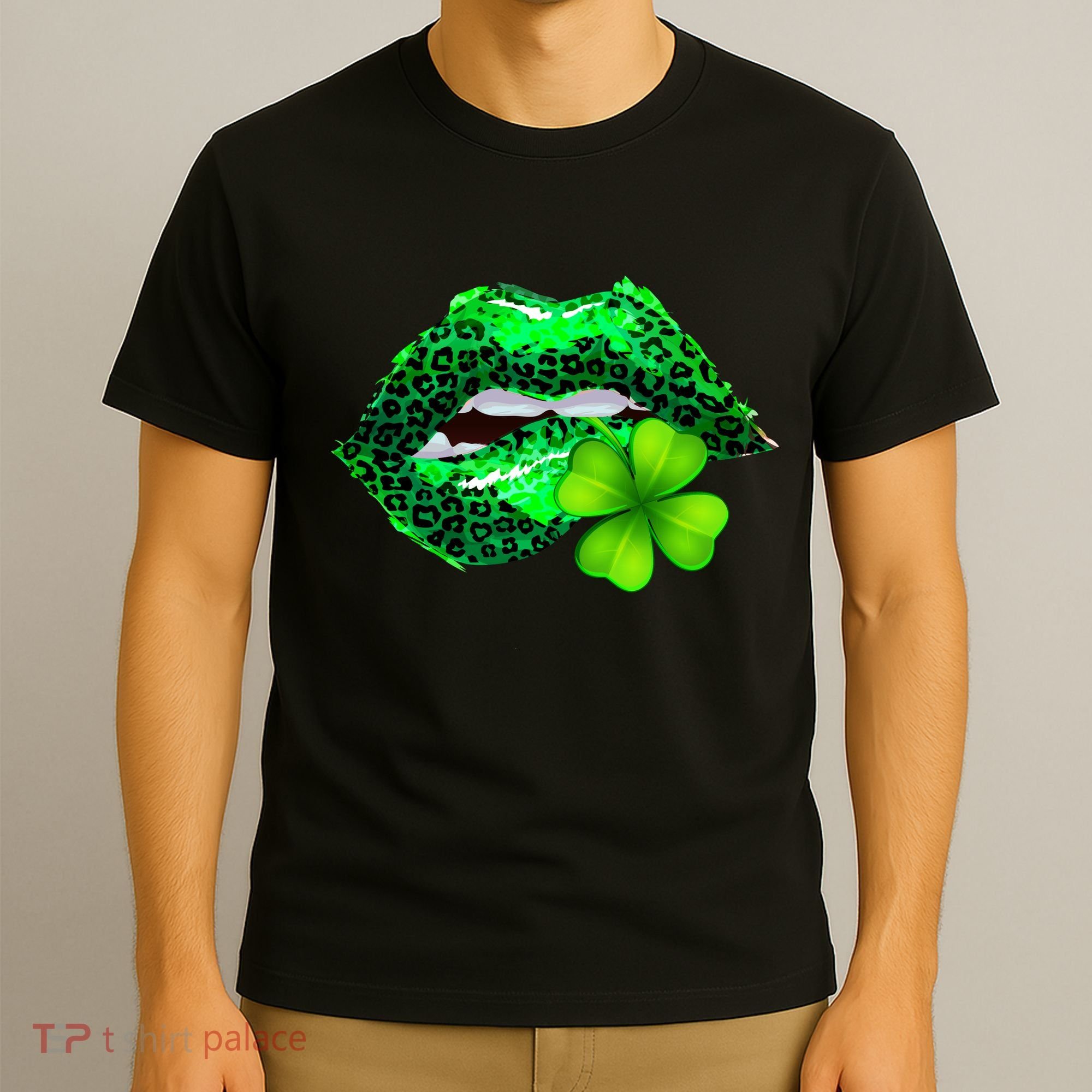 St Patrick's Day Leopard Print Lipstick Shamrock T-Shirt