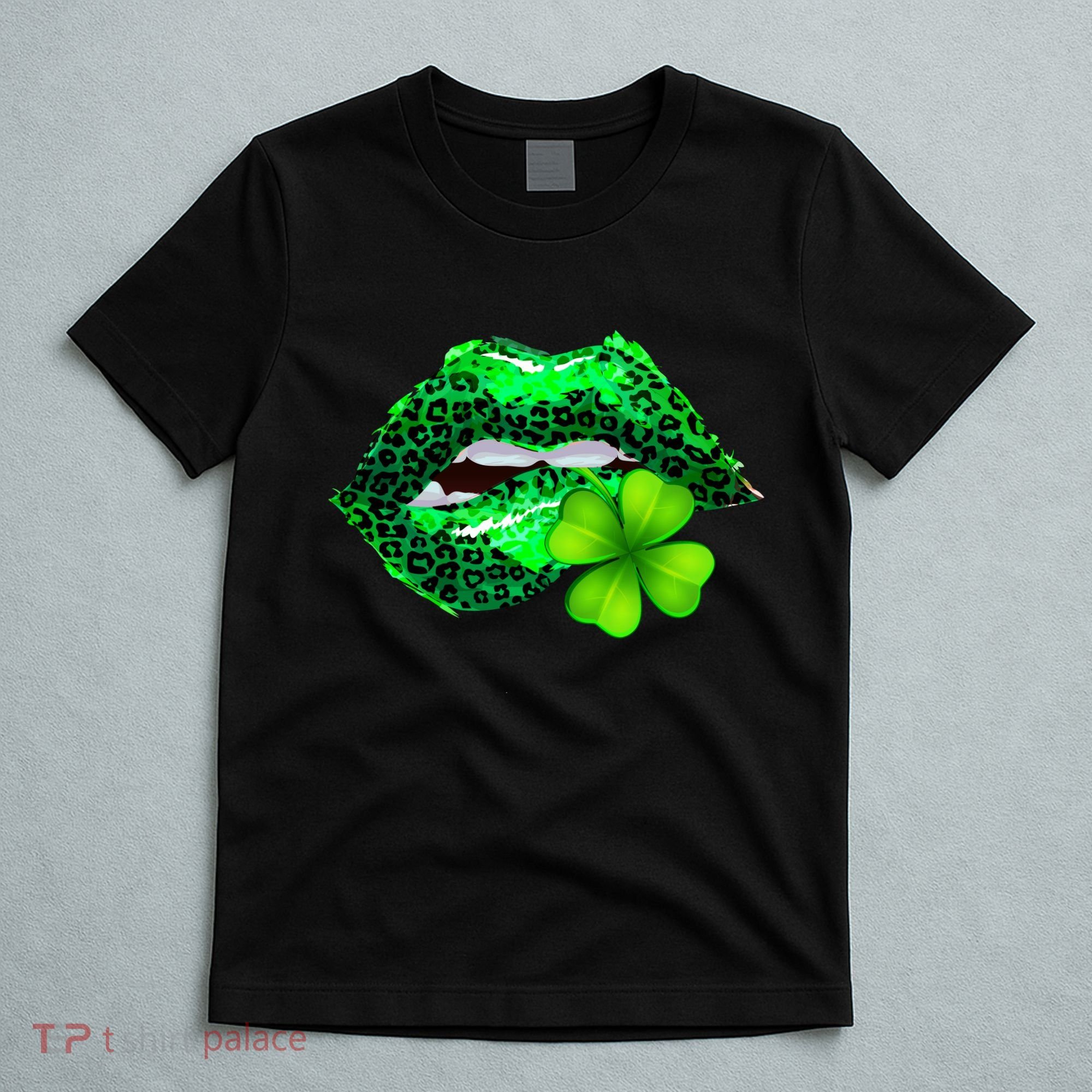 St Patrick's Day Leopard Print Lipstick Shamrock T-Shirt