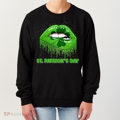 St Patrick's Day Shamrock Irish Lips Women's Sweatshirt