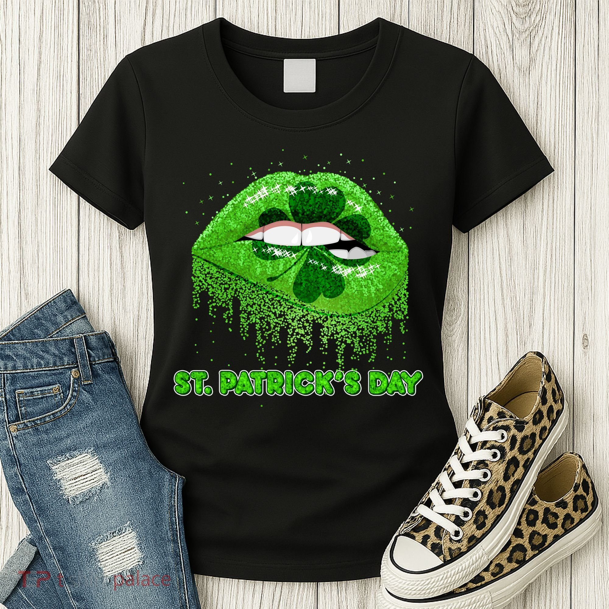 St Patrick's Day Shamrock Irish Lips Women's T-Shirt