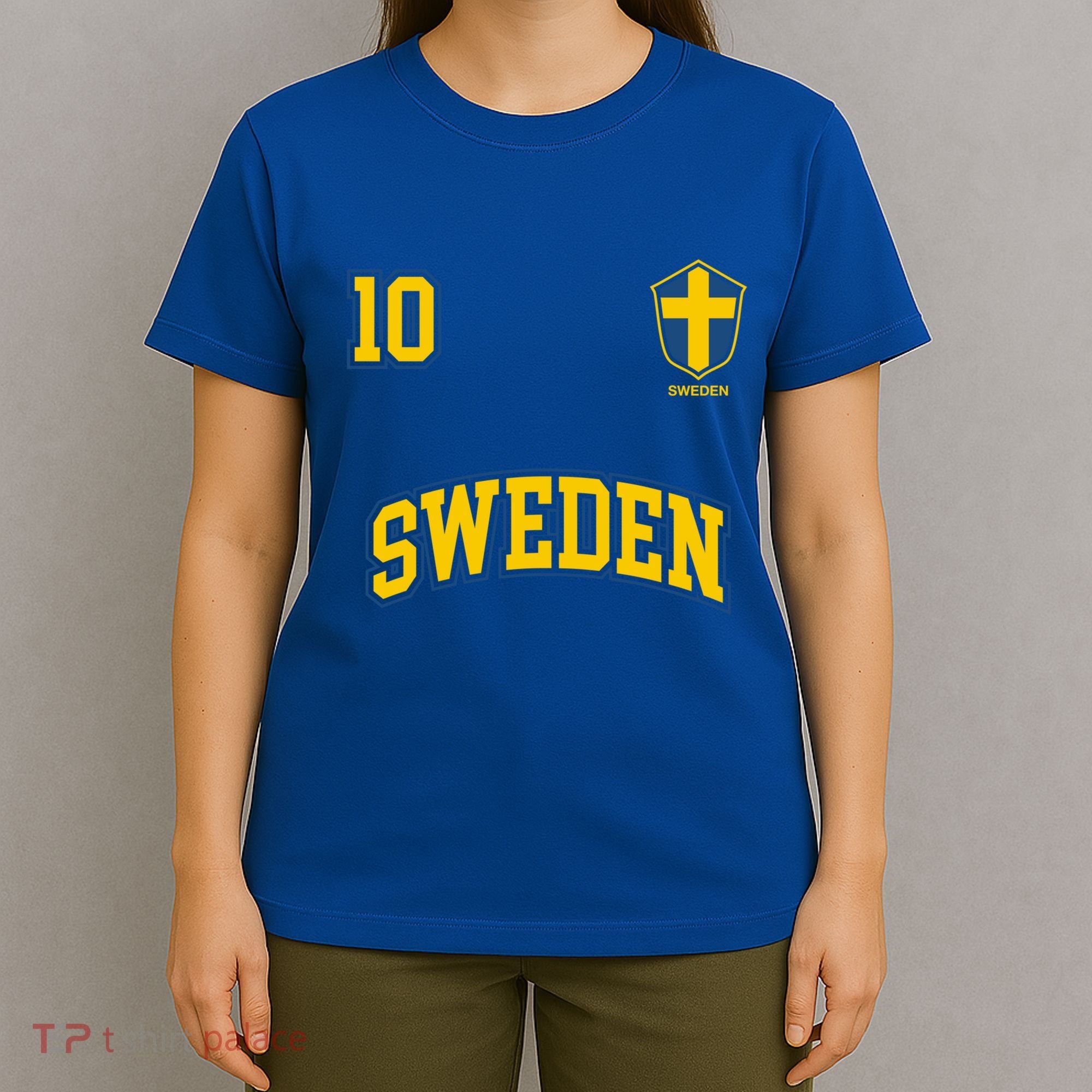 Sweden Team Gift No 10 Sports Swedish Flag Soccer Gift T-Shirt