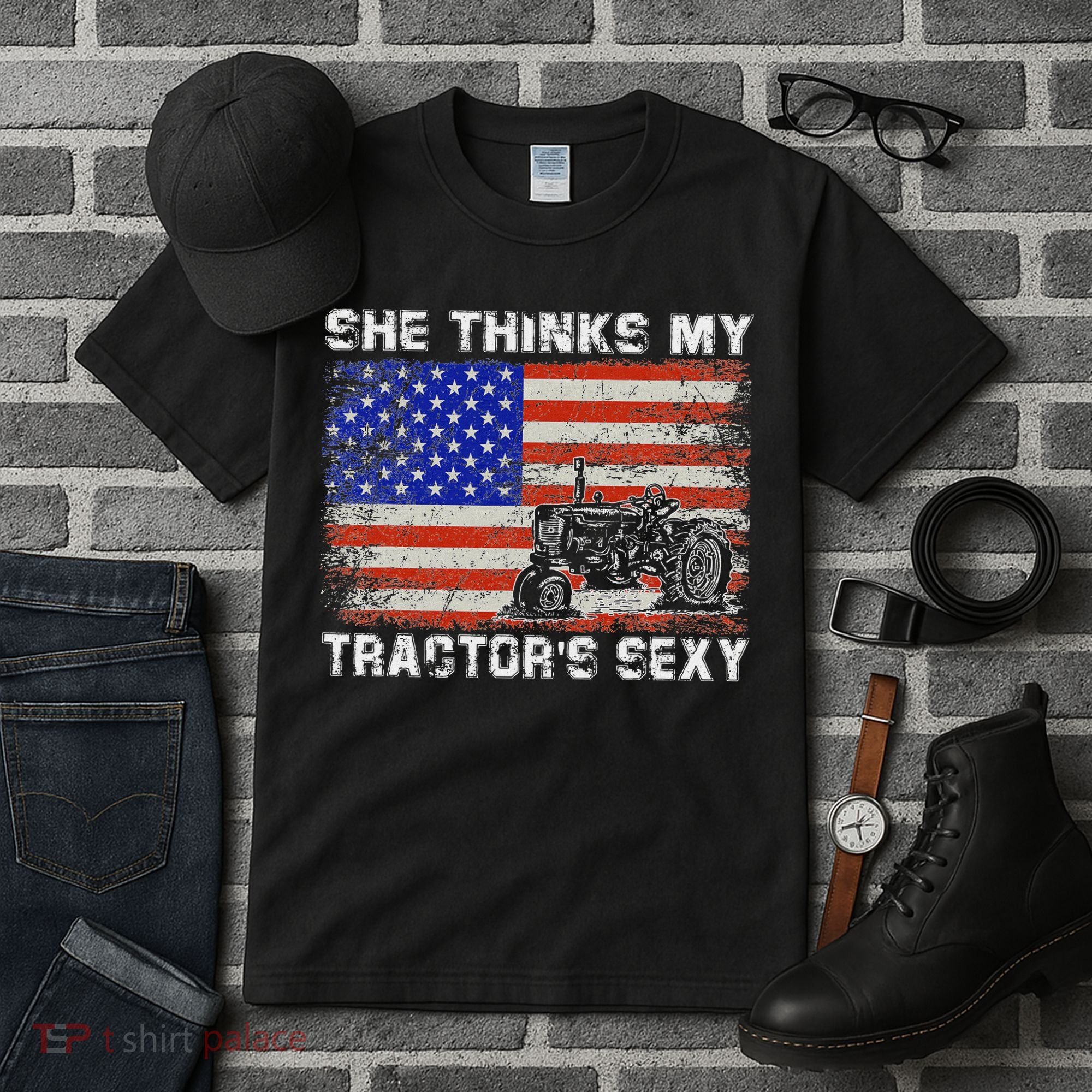 She Thinks My TractorS Sexy Tractor Driver Tall T-Shirt