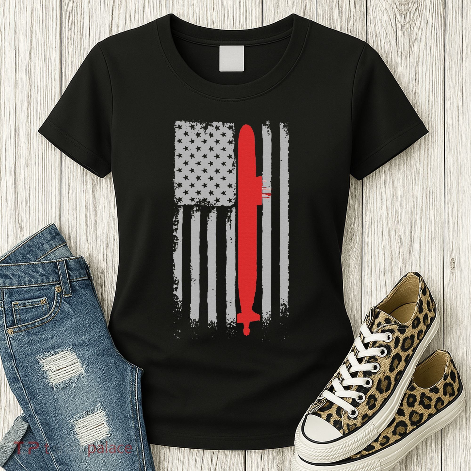 Submarine Usa Flag Gift For Submariner Women's T-Shirt