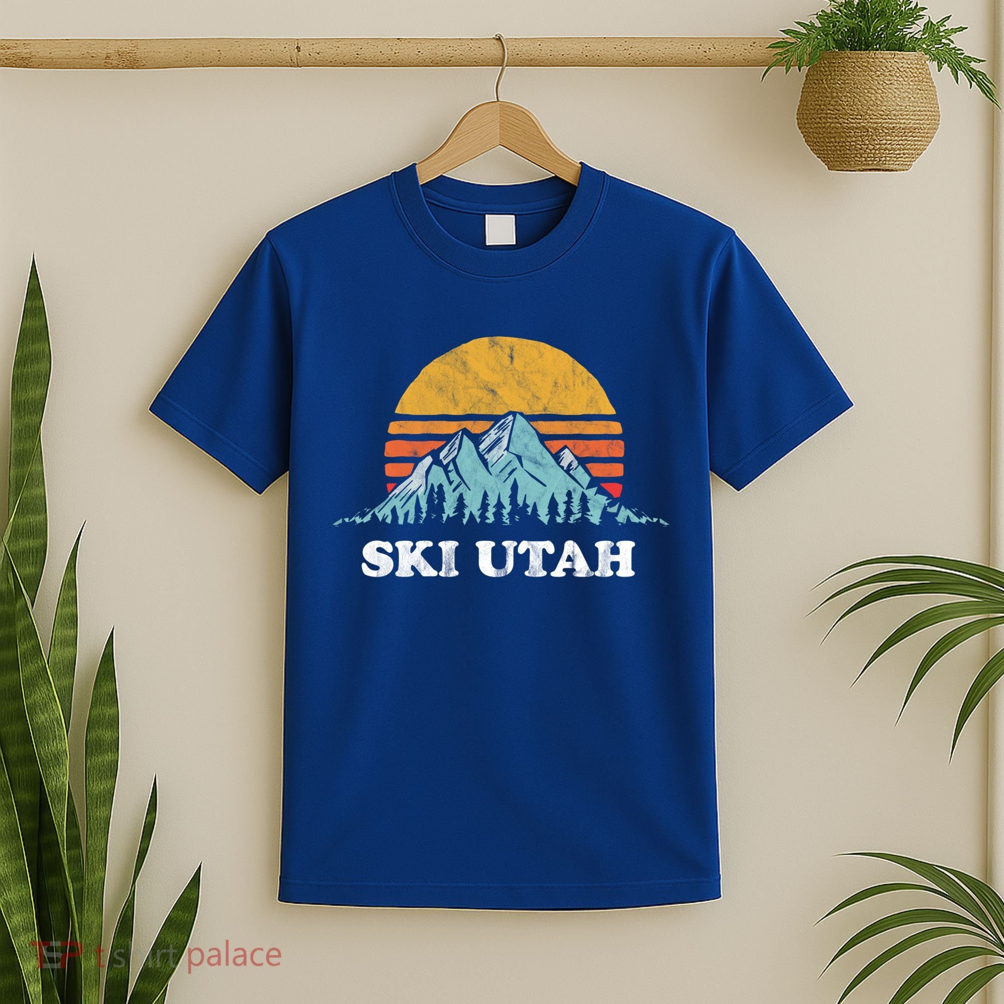 Ski Utah Vintage Retro Vibe Skiing Cool Gift T-Shirt