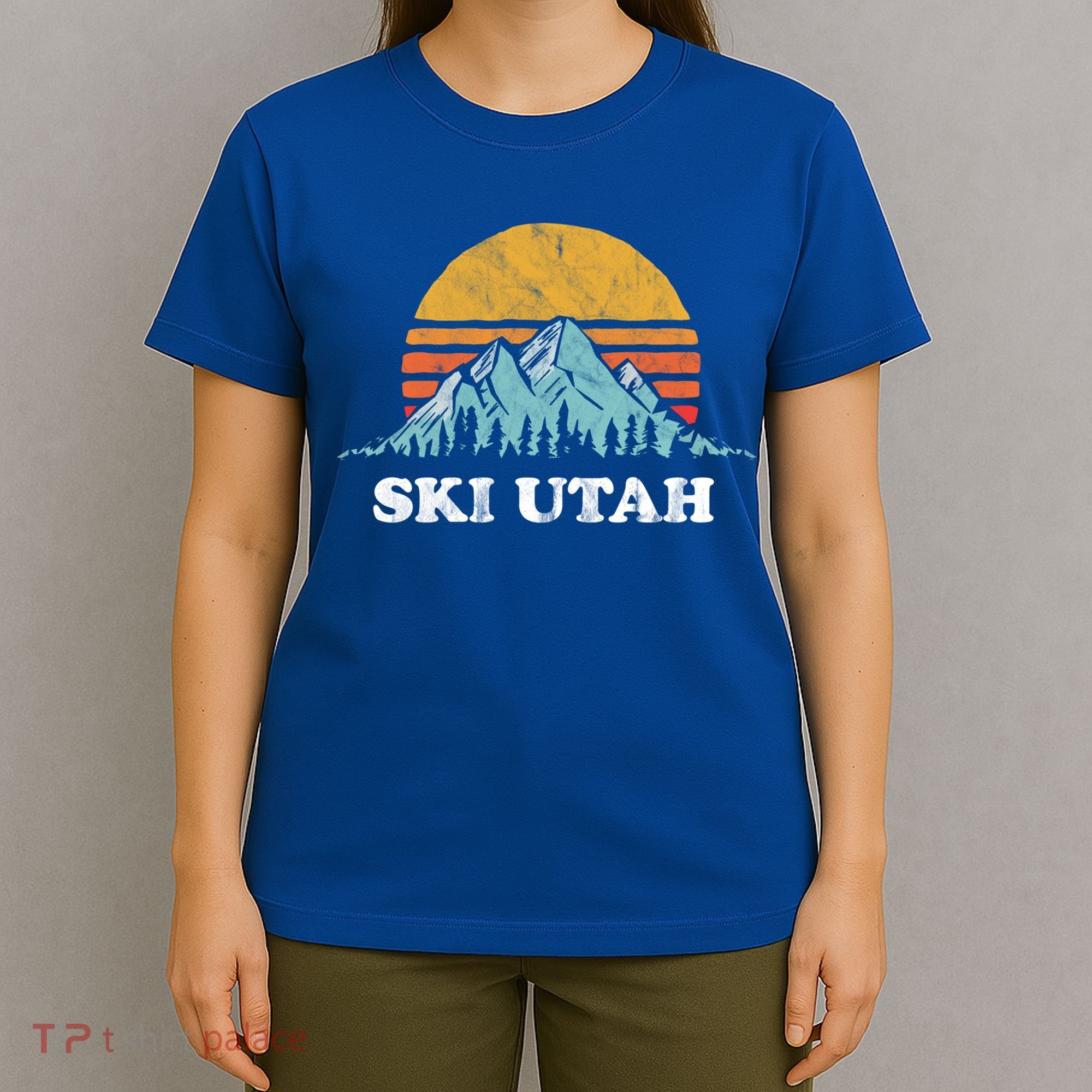 Ski Utah Vintage Retro Vibe Skiing Cool Gift T-Shirt